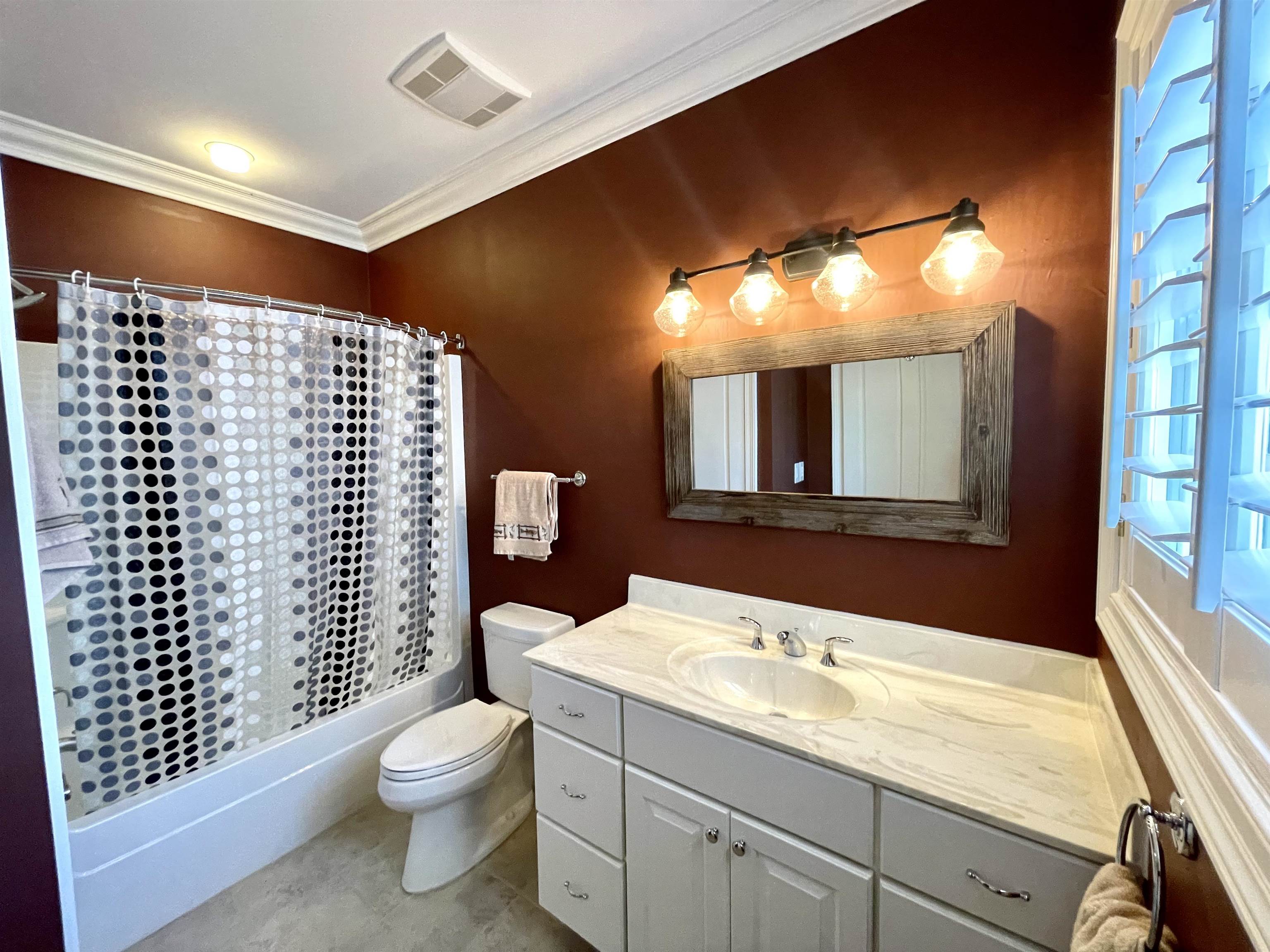 157 N Spring Street  Melbourne, AR