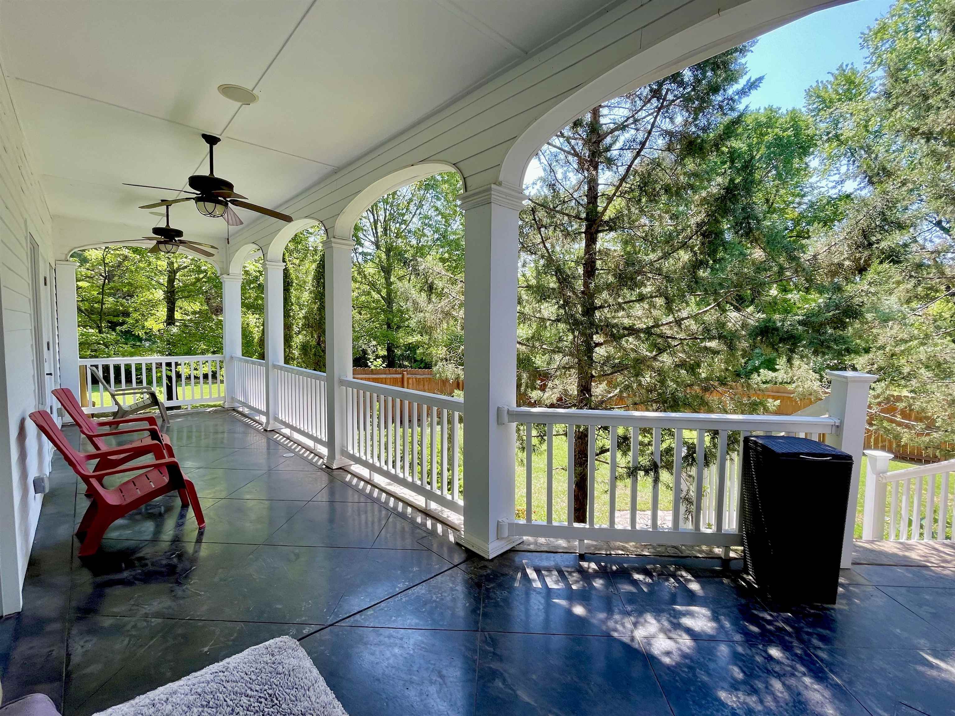 157 N Spring Street  Melbourne, AR