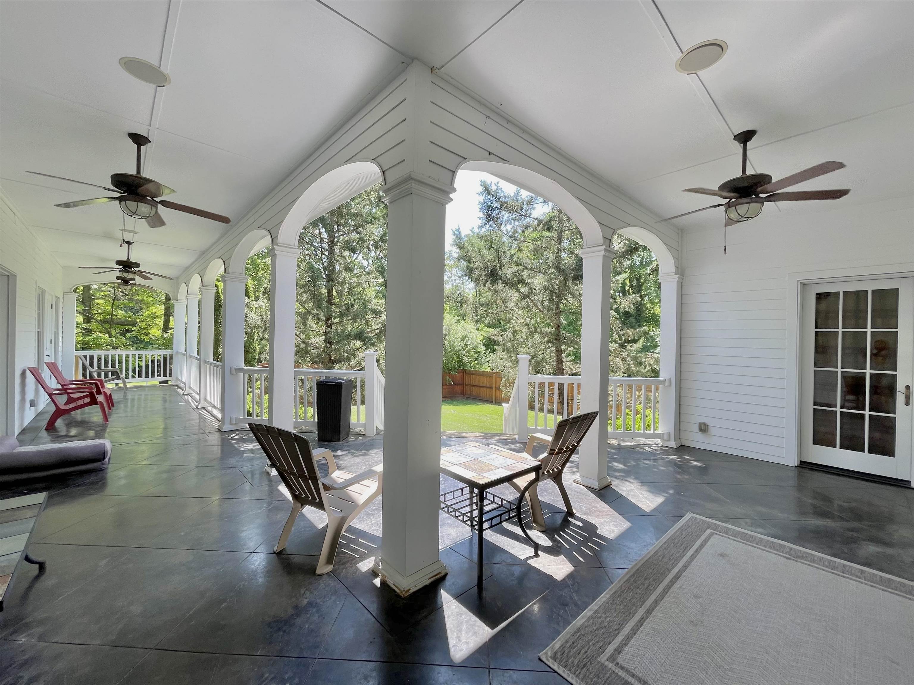 157 N Spring Street  Melbourne, AR