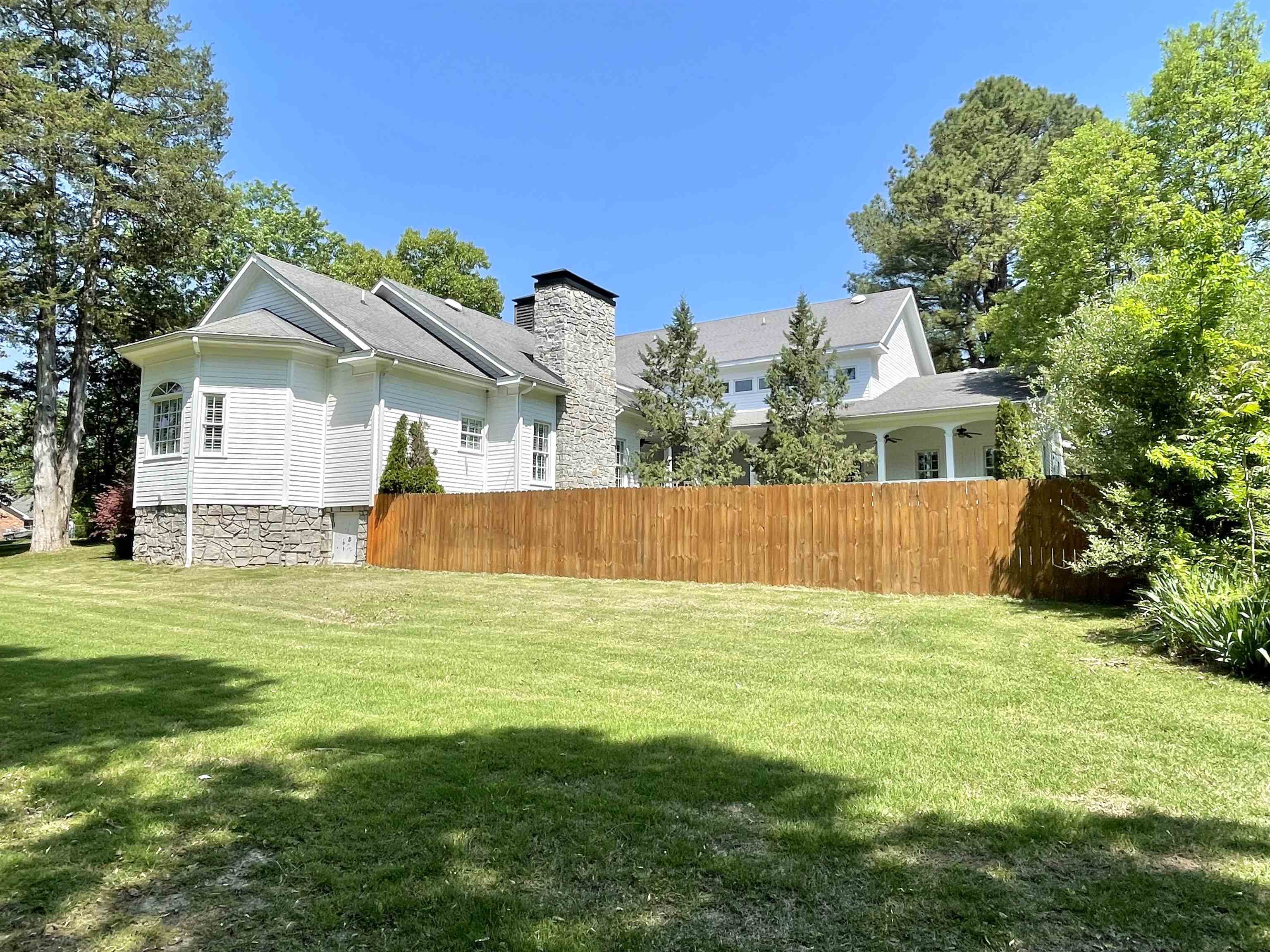 157 N Spring Street  Melbourne, AR