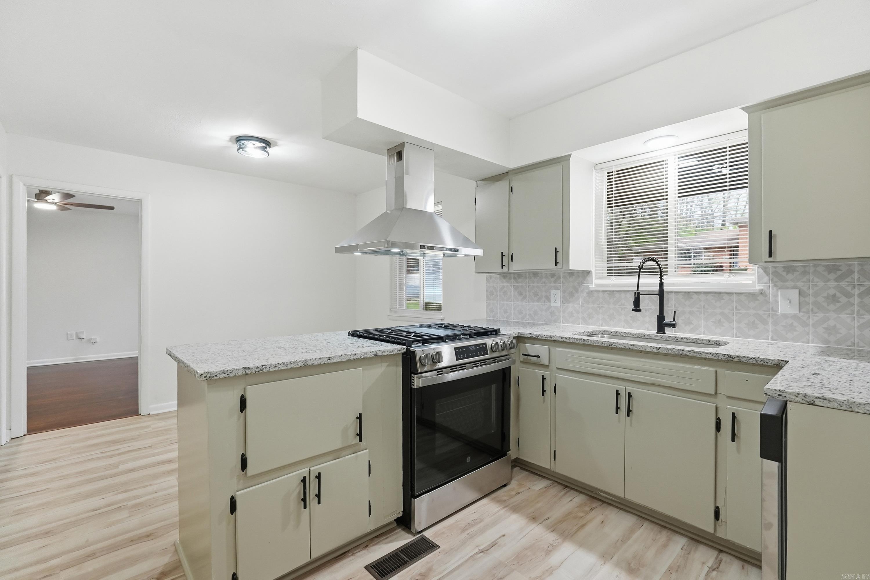 6907 W 32Nd St  Little Rock, AR