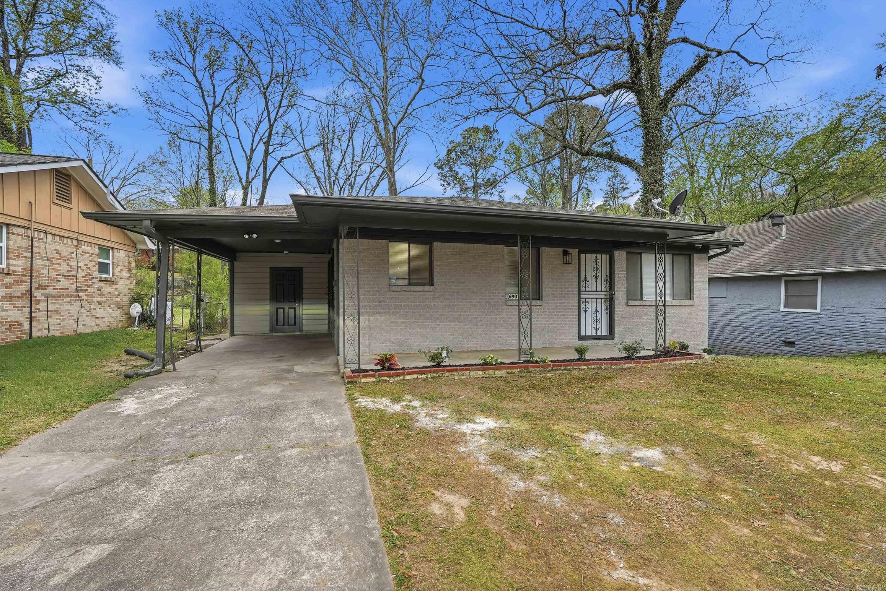 6907 W 32Nd St  Little Rock, AR