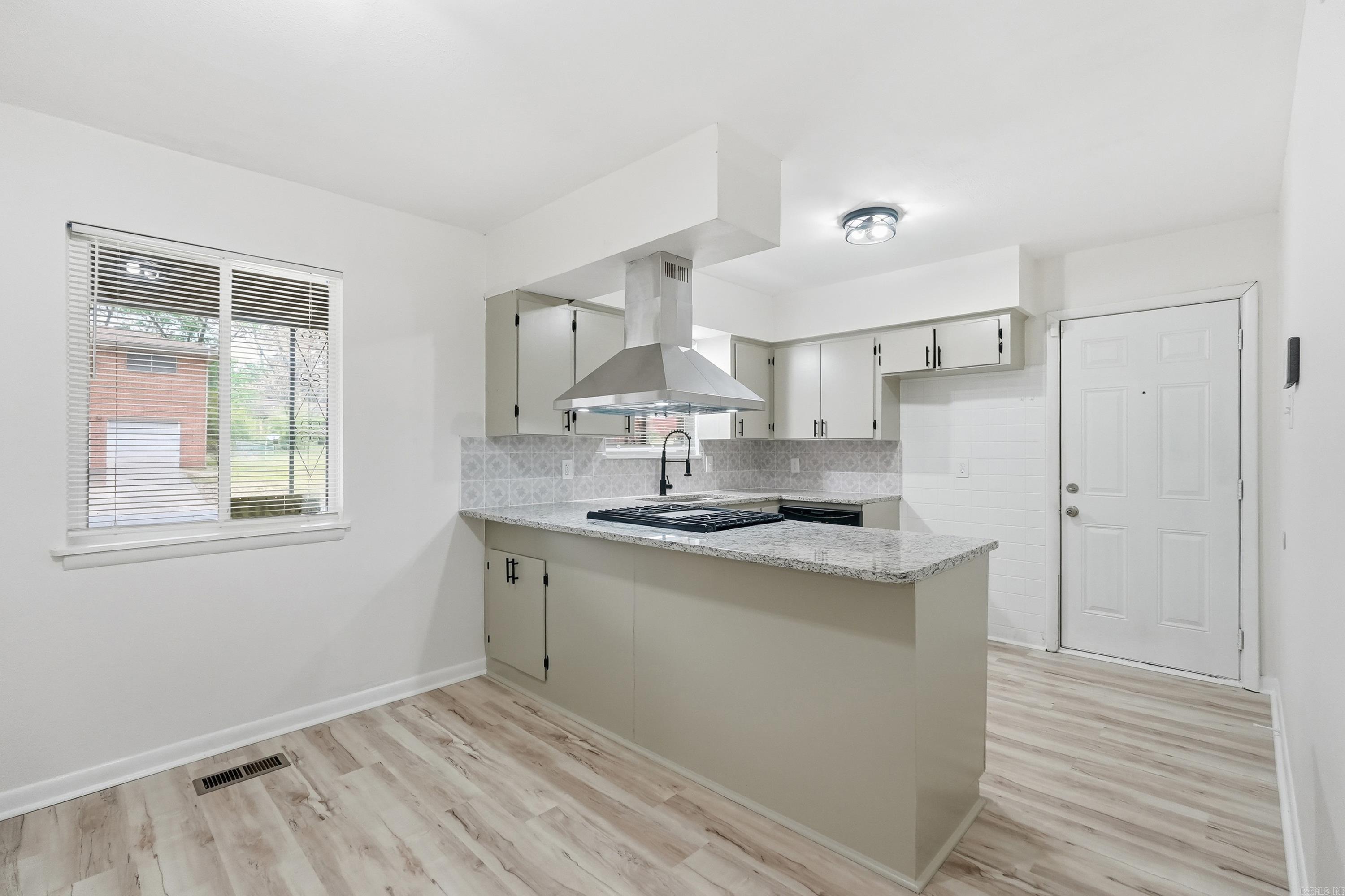 6907 W 32Nd St  Little Rock, AR