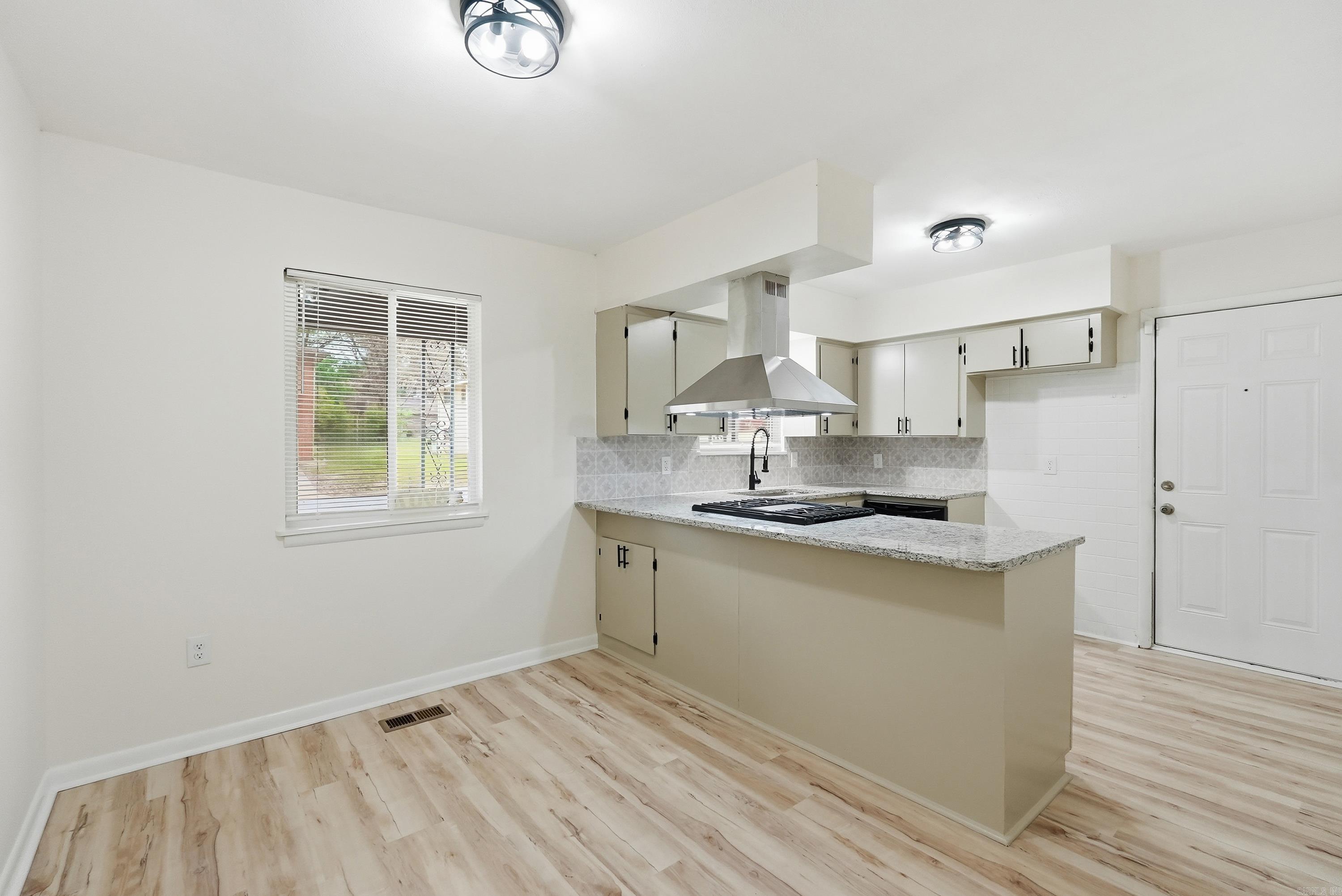 6907 W 32Nd St  Little Rock, AR