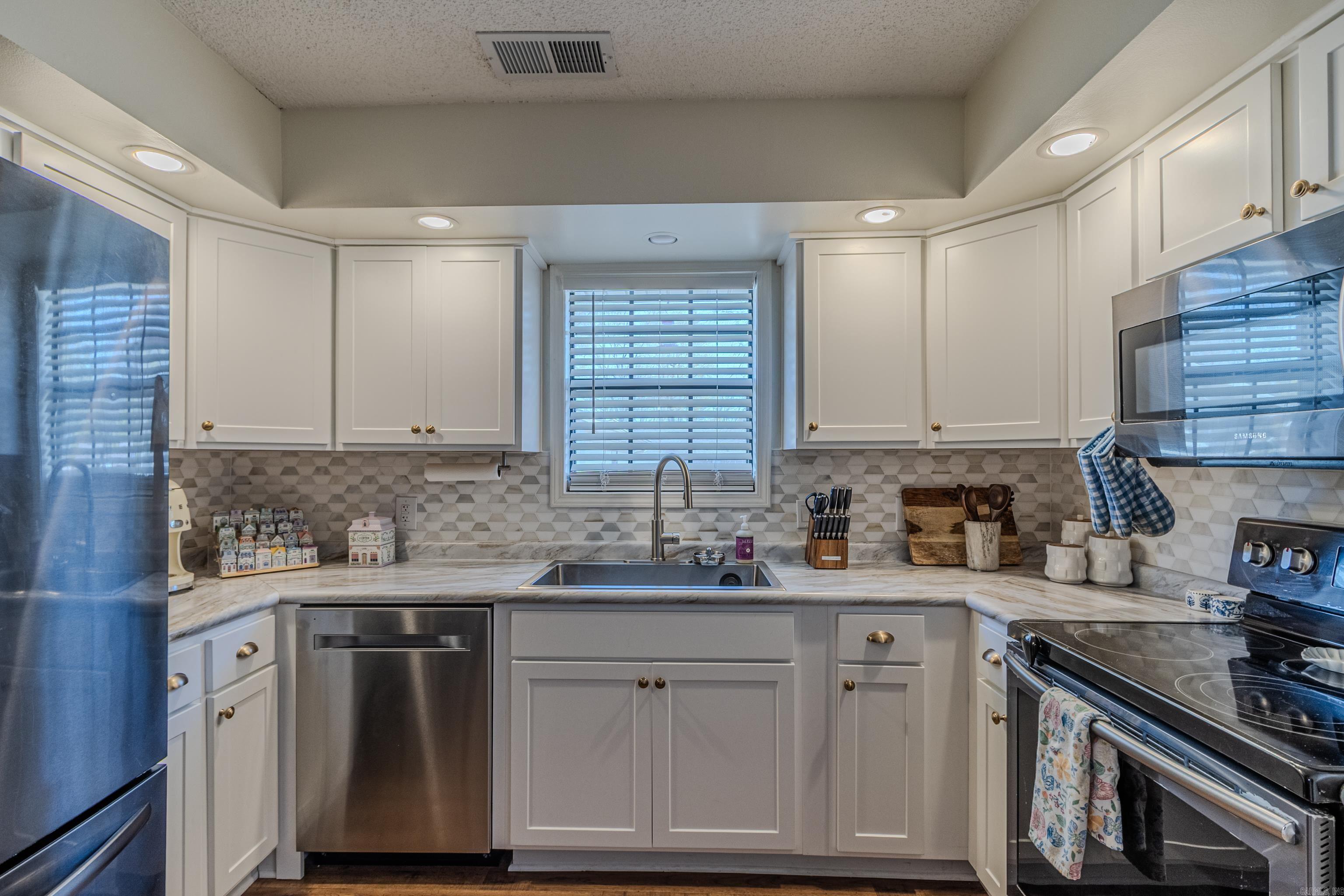 1307 Daniel  Paragould, AR