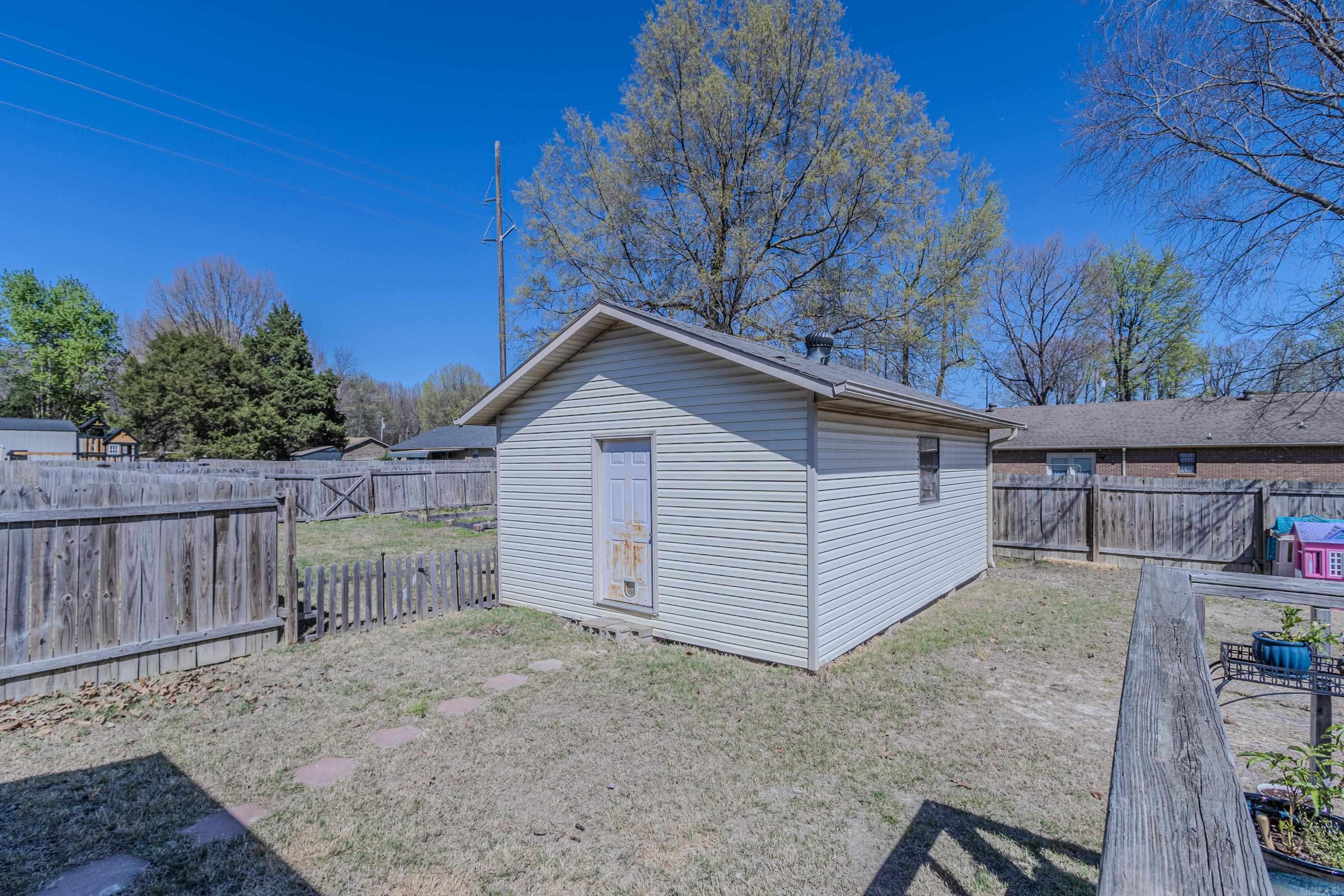 1307 Daniel  Paragould, AR