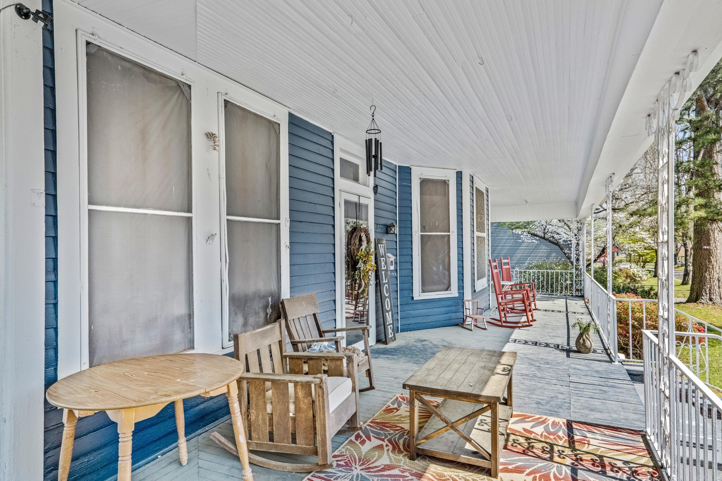 610 W Center  Searcy, AR