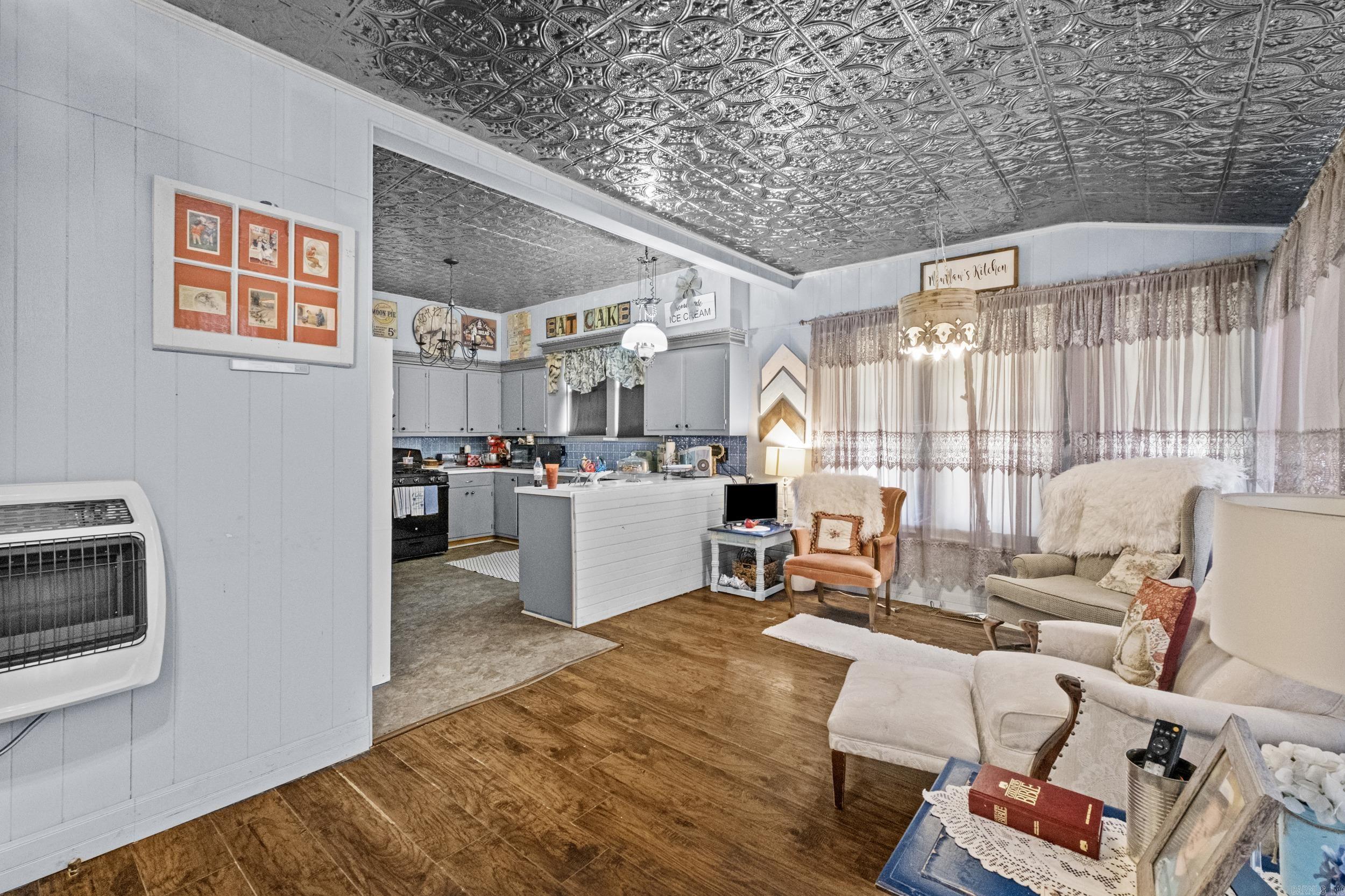 610 W Center  Searcy, AR