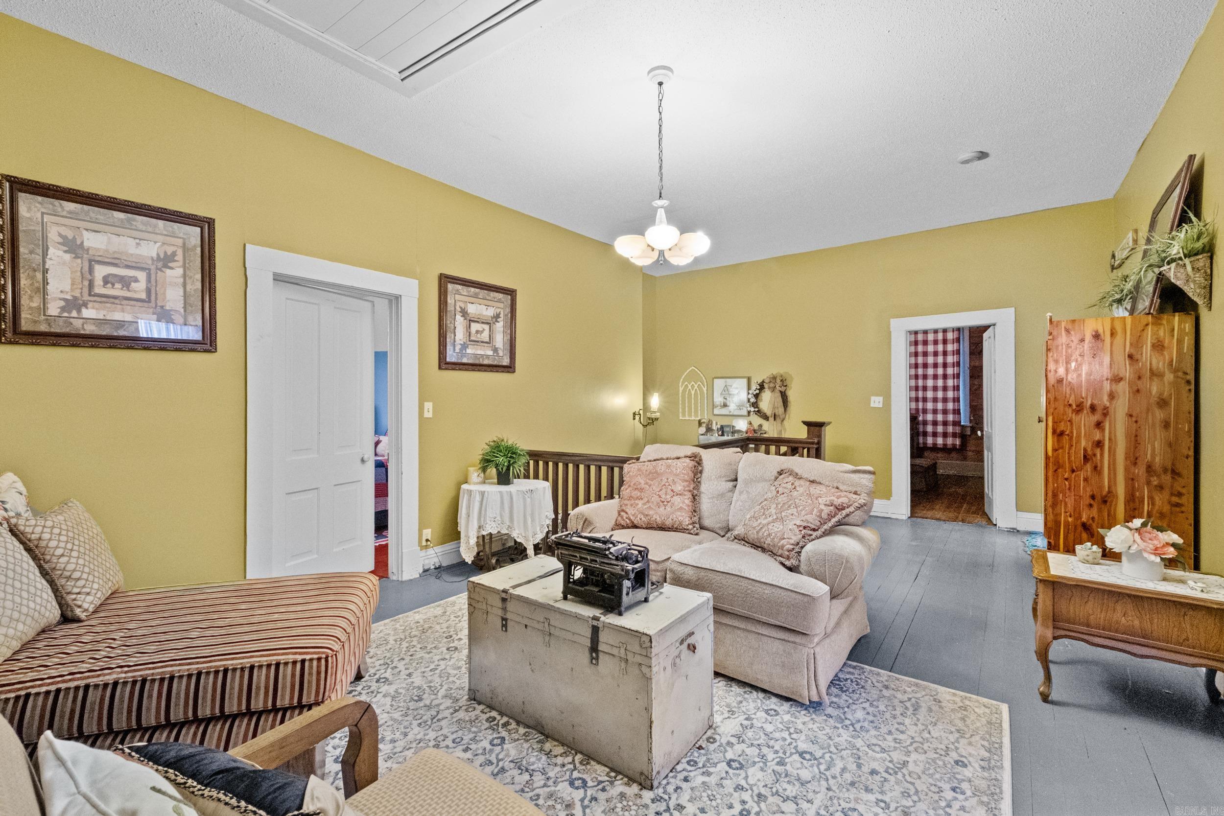 610 W Center  Searcy, AR