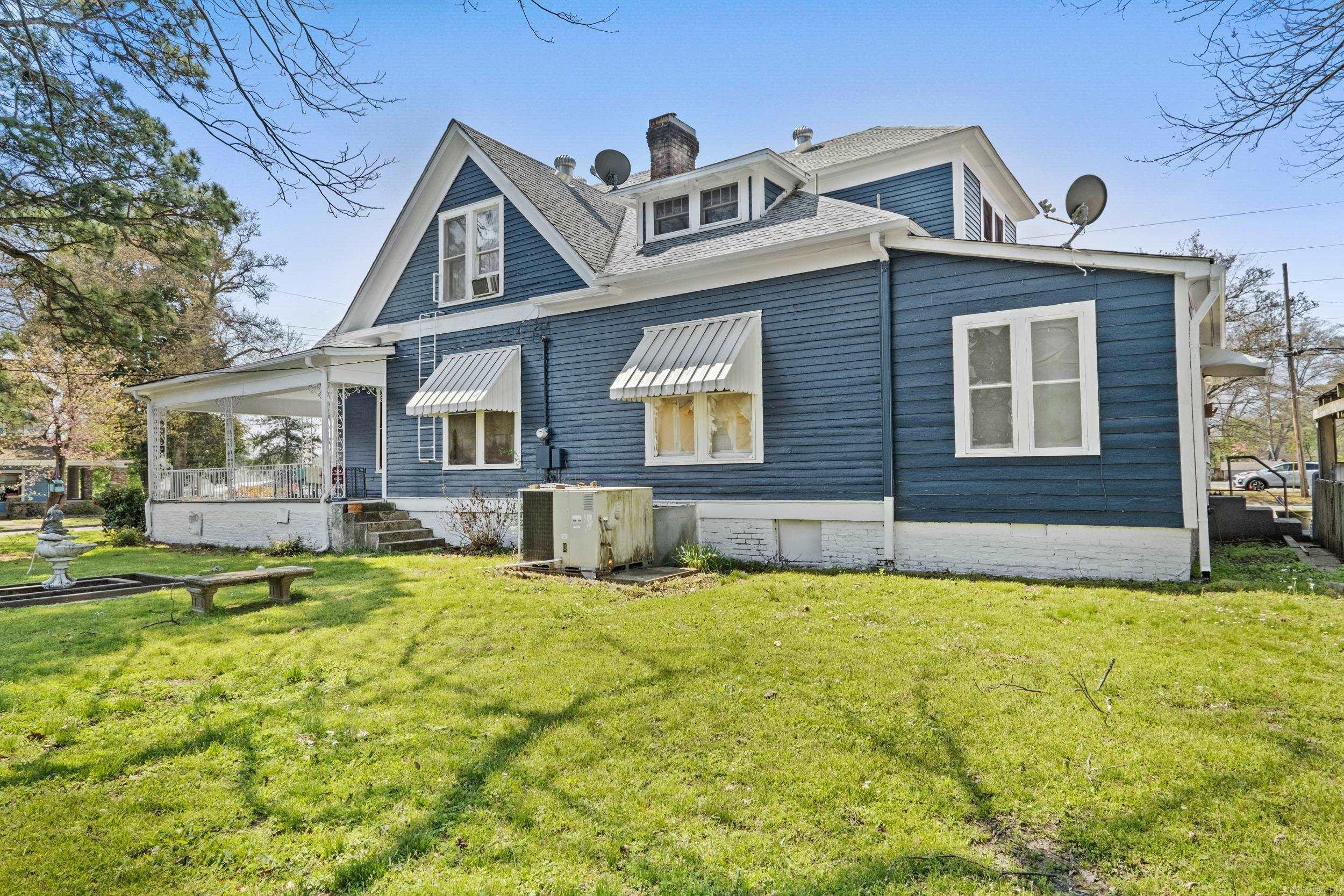 610 W Center  Searcy, AR