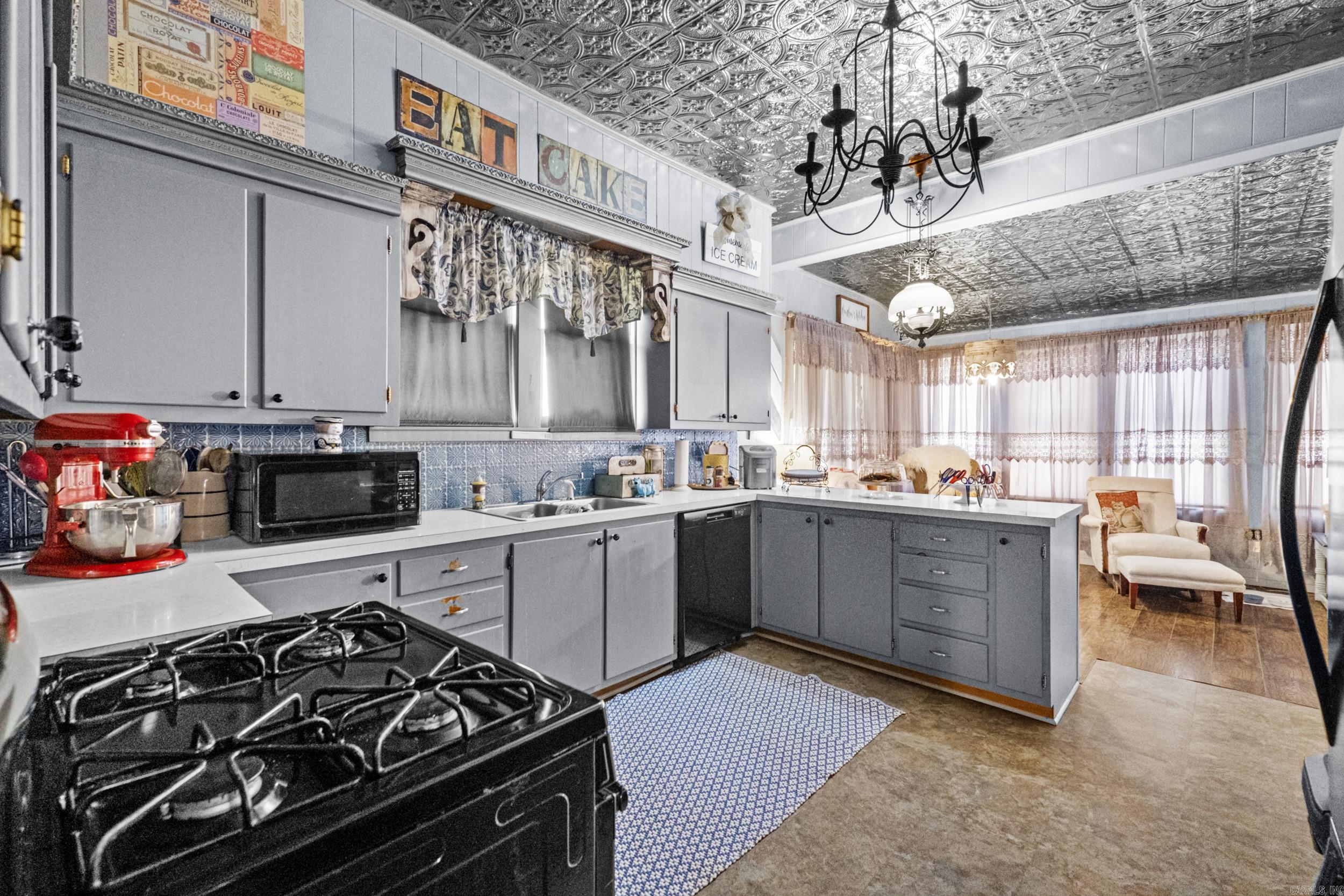 610 W Center  Searcy, AR