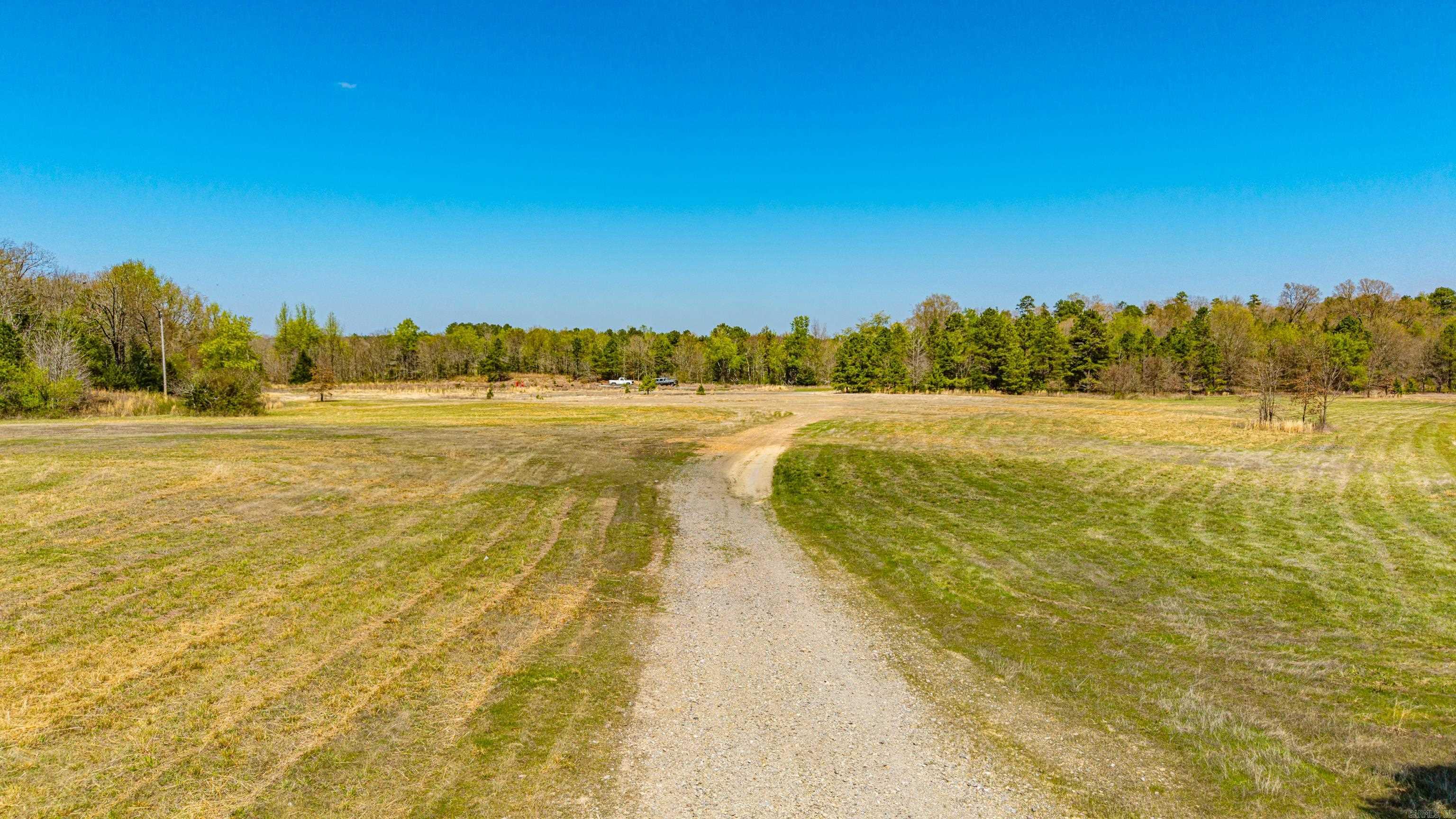 3056 hwy 270  Mount Ida, AR