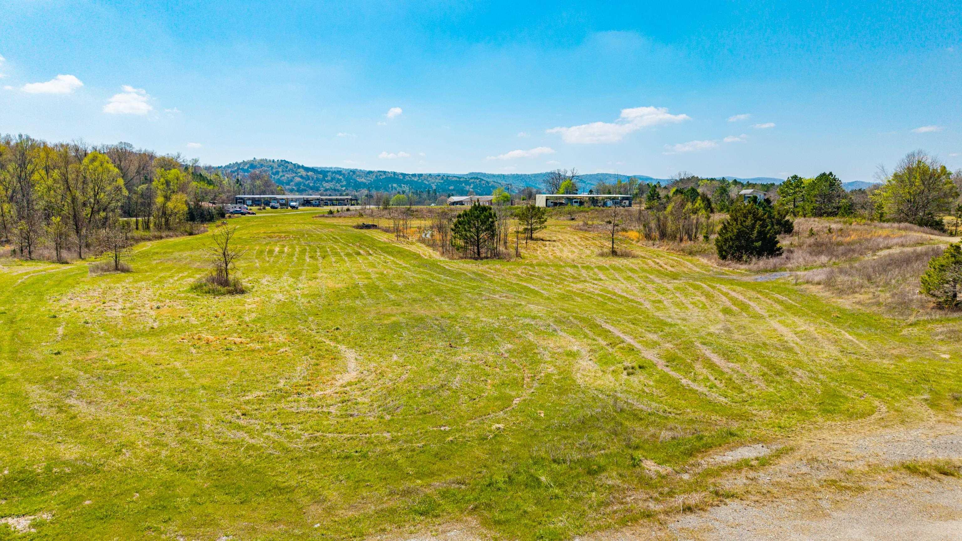 3056 hwy 270  Mount Ida, AR