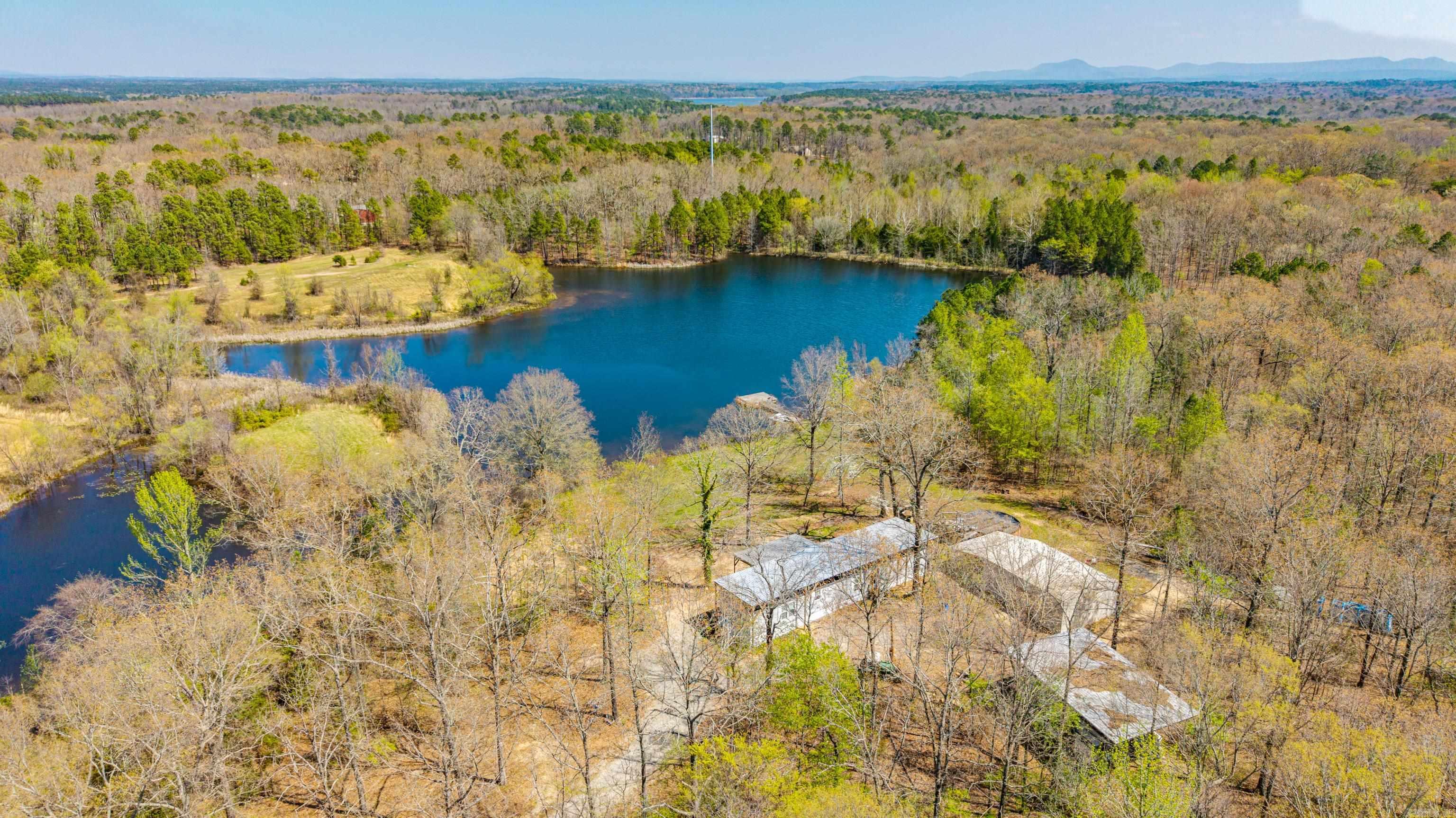 3056 hwy 270  Mount Ida, AR