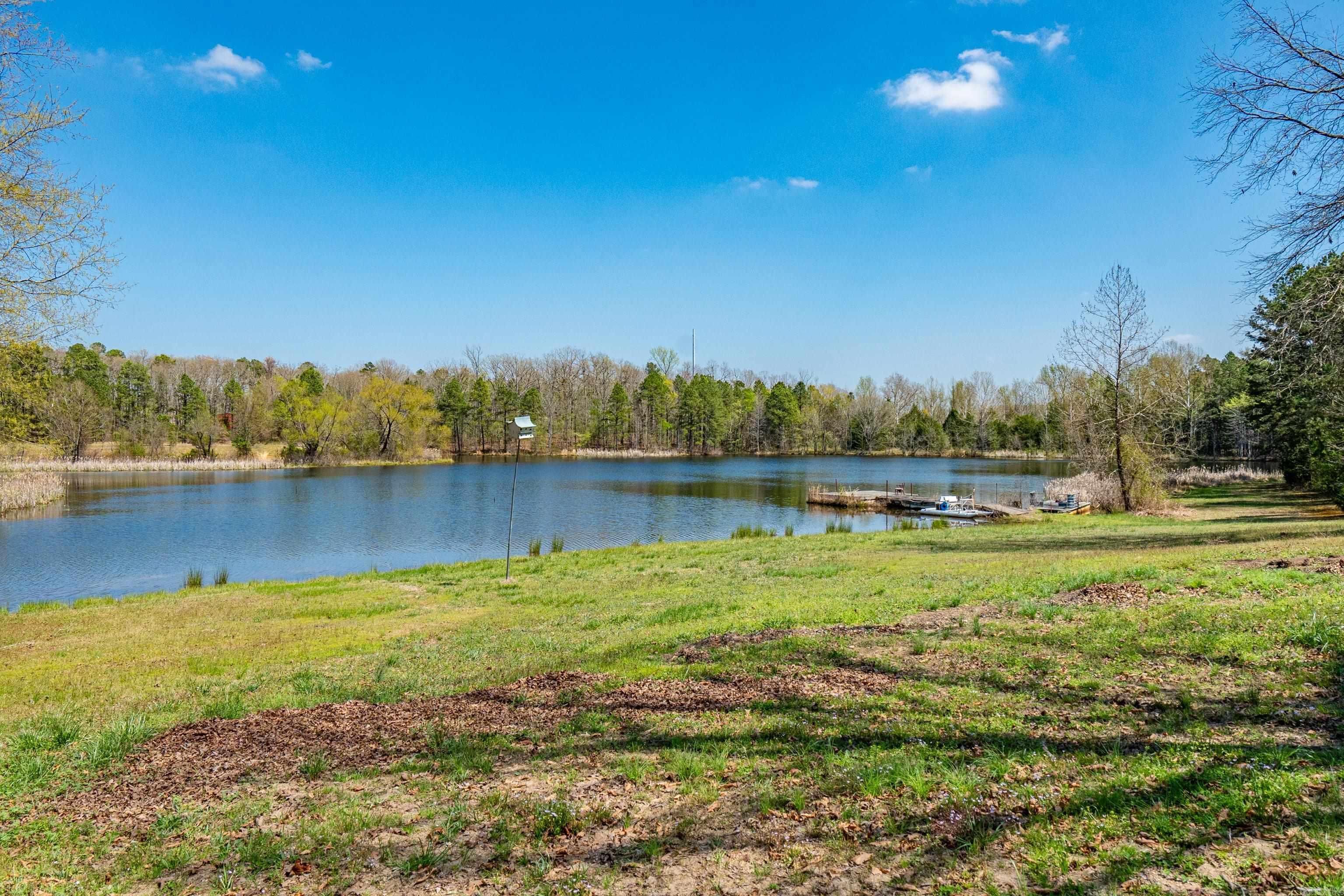 3056 hwy 270  Mount Ida, AR