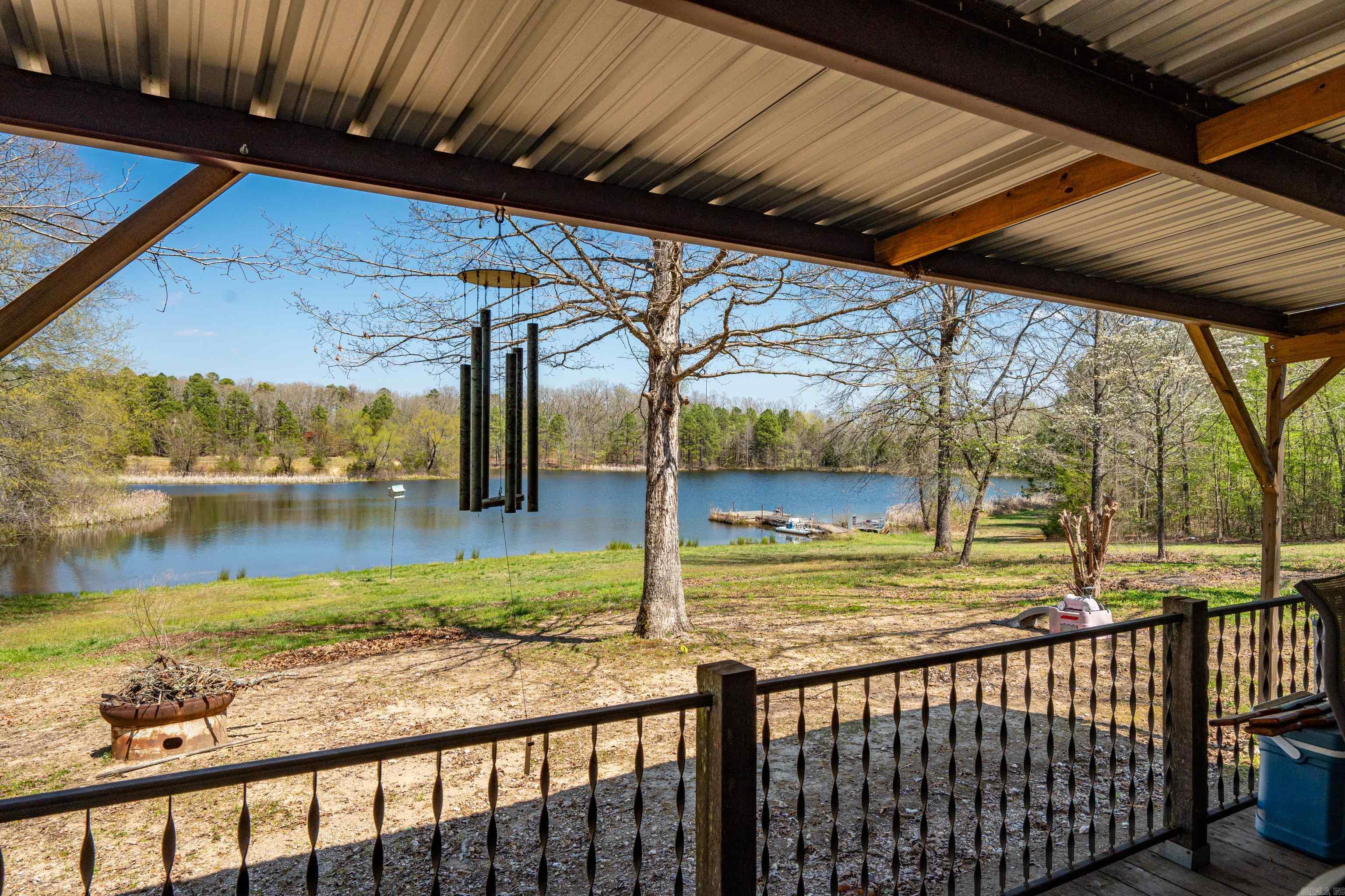 3056 hwy 270  Mount Ida, AR