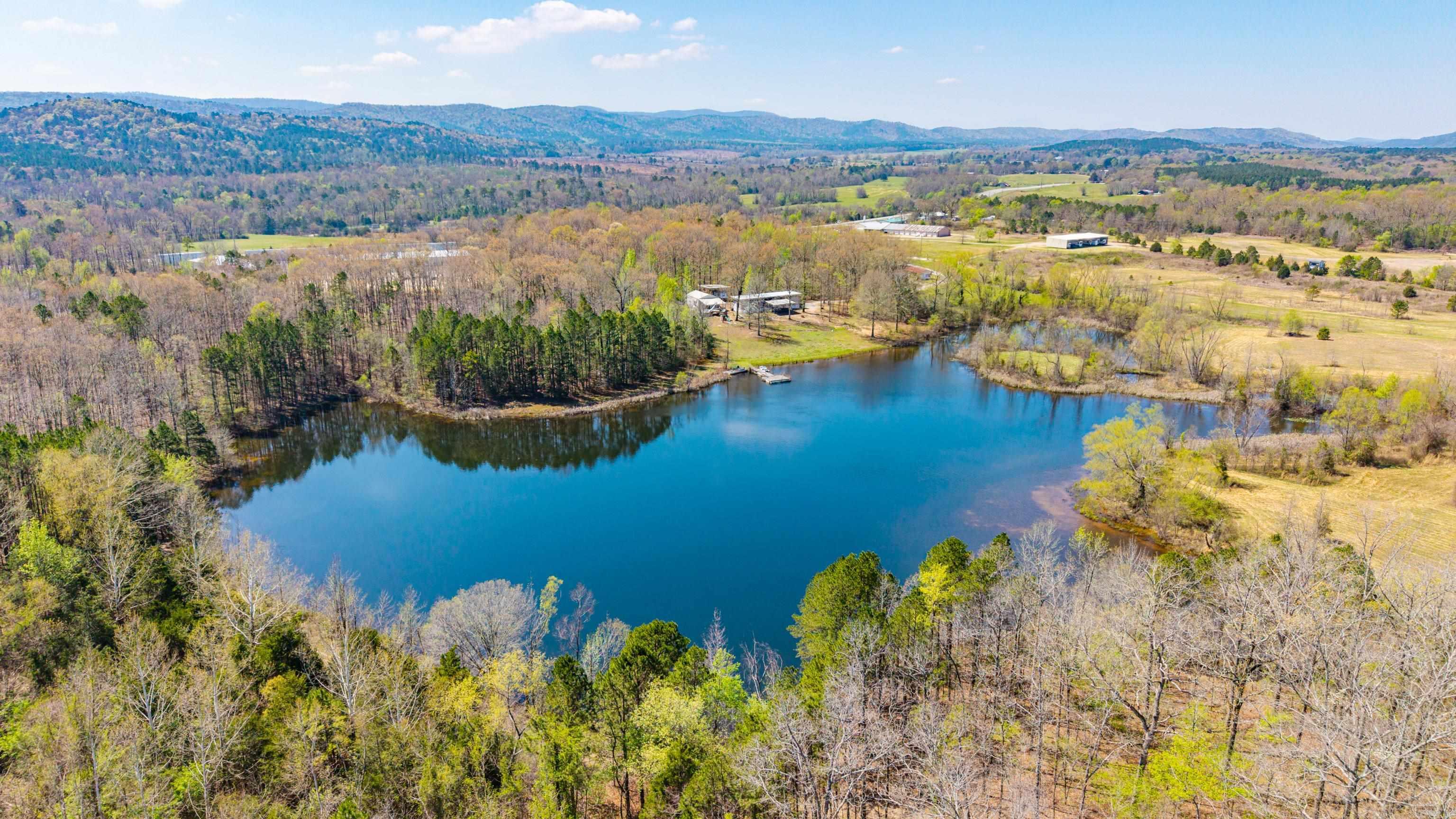 3056 hwy 270  Mount Ida, AR