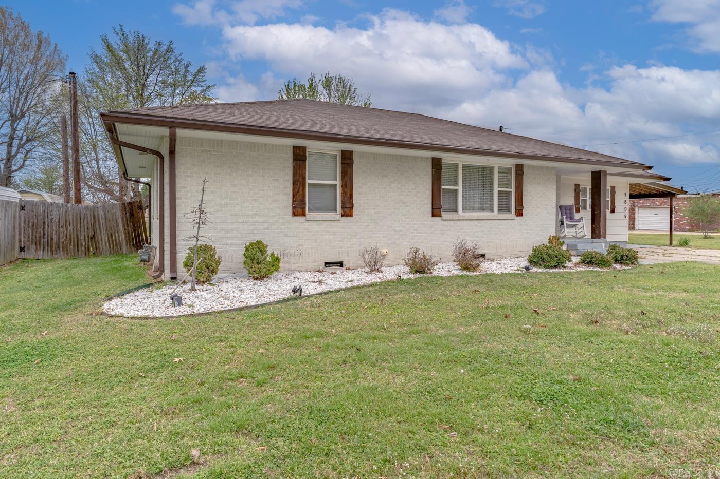 1809 Woodland Dr  Paragould, AR