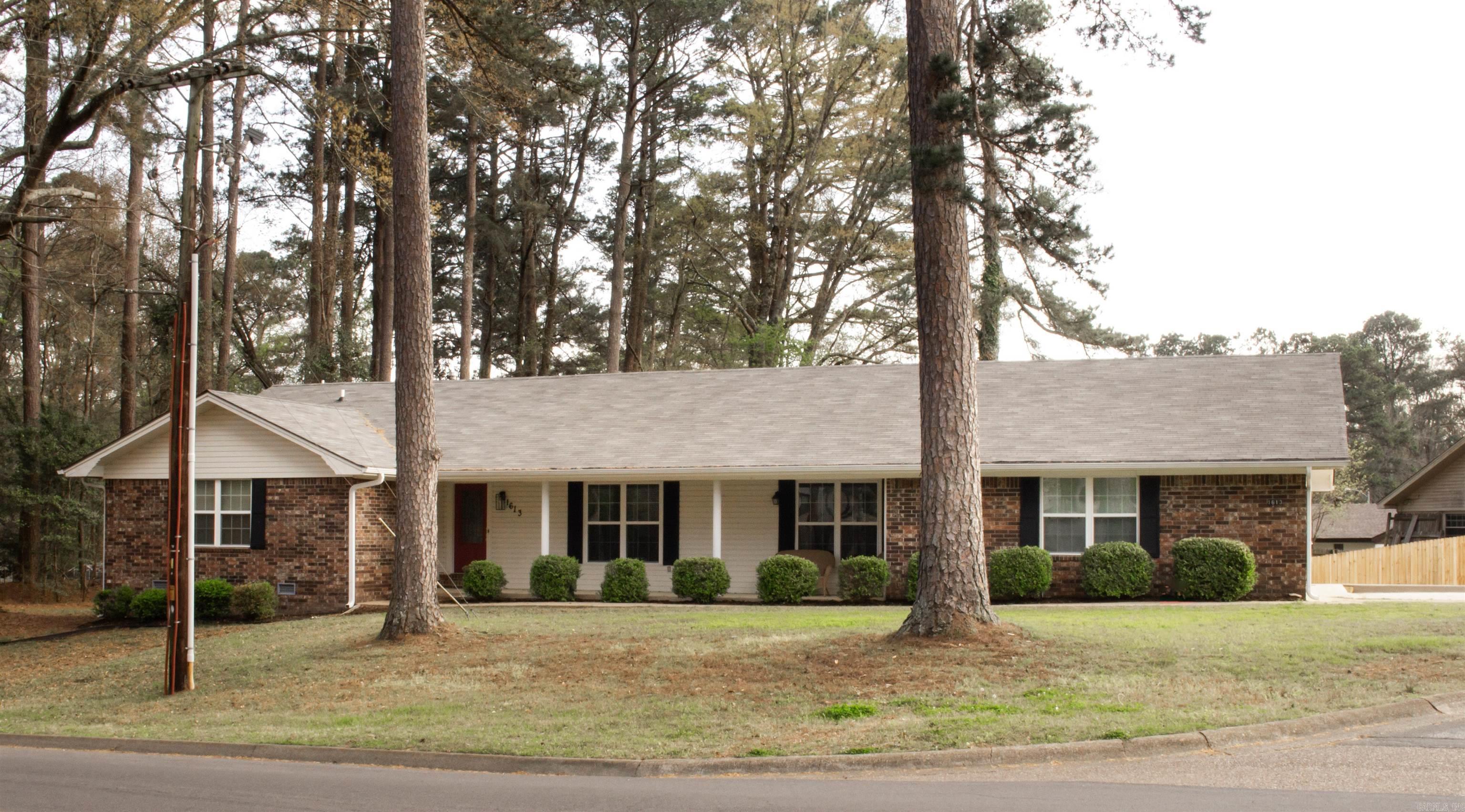 1613 Millcreek  Arkadelphia, AR