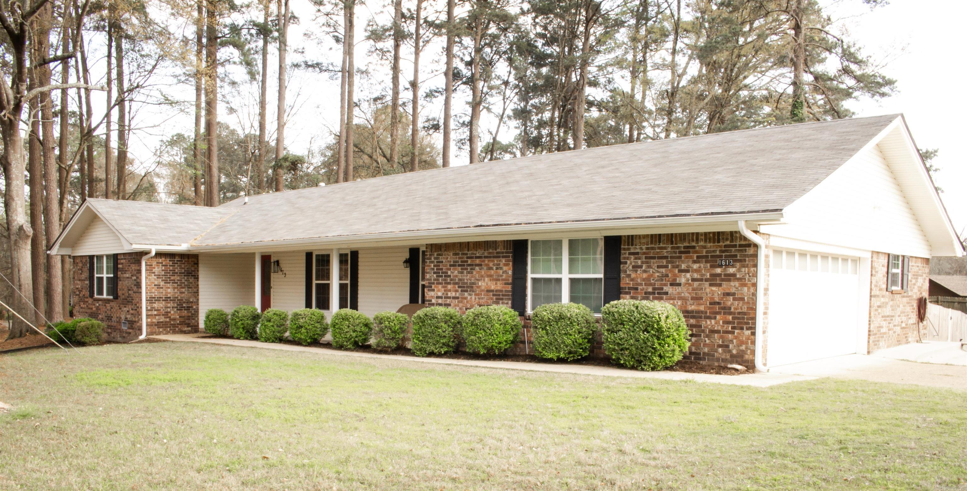 1613 Millcreek  Arkadelphia, AR