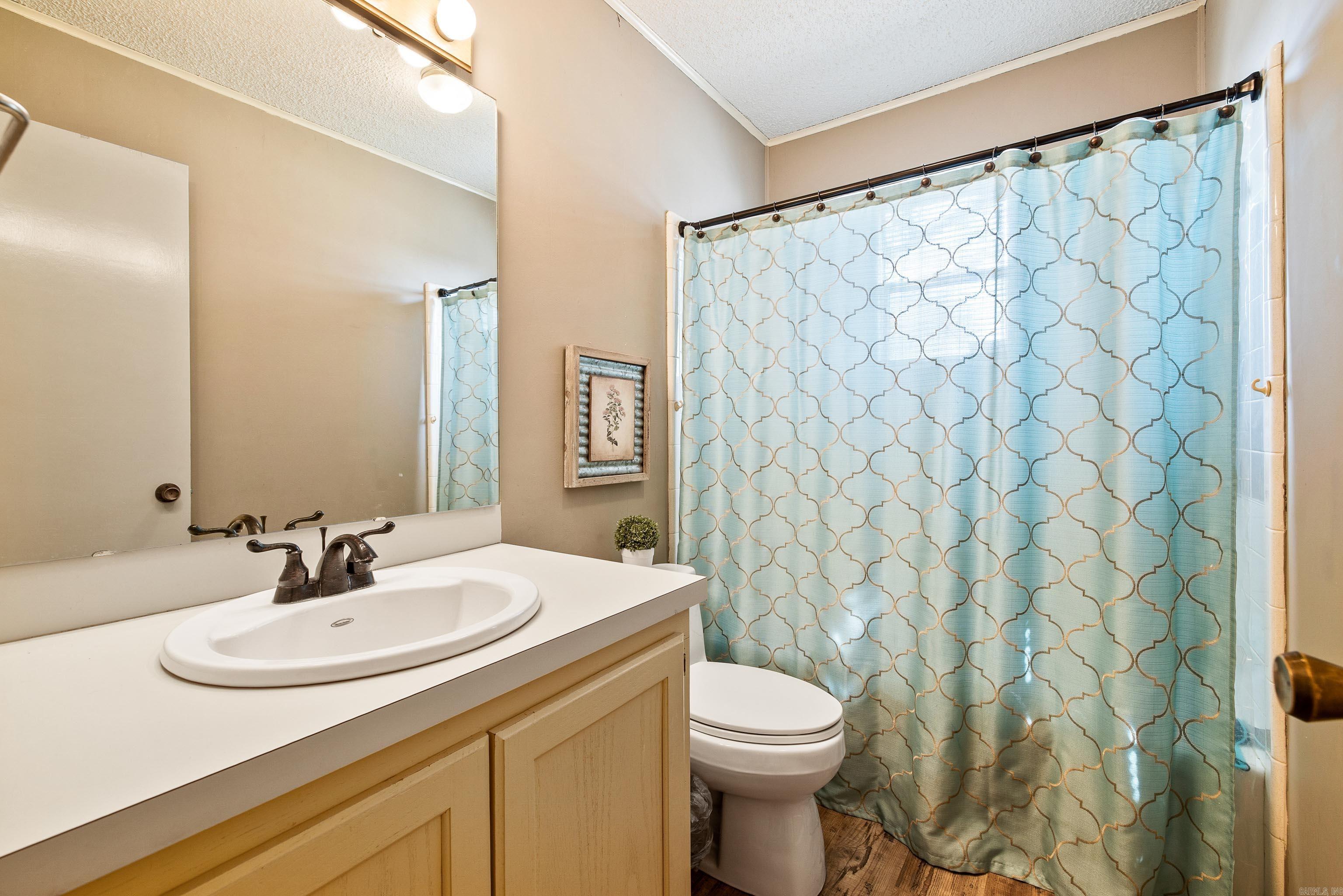 8112 Hart Road  Benton, AR