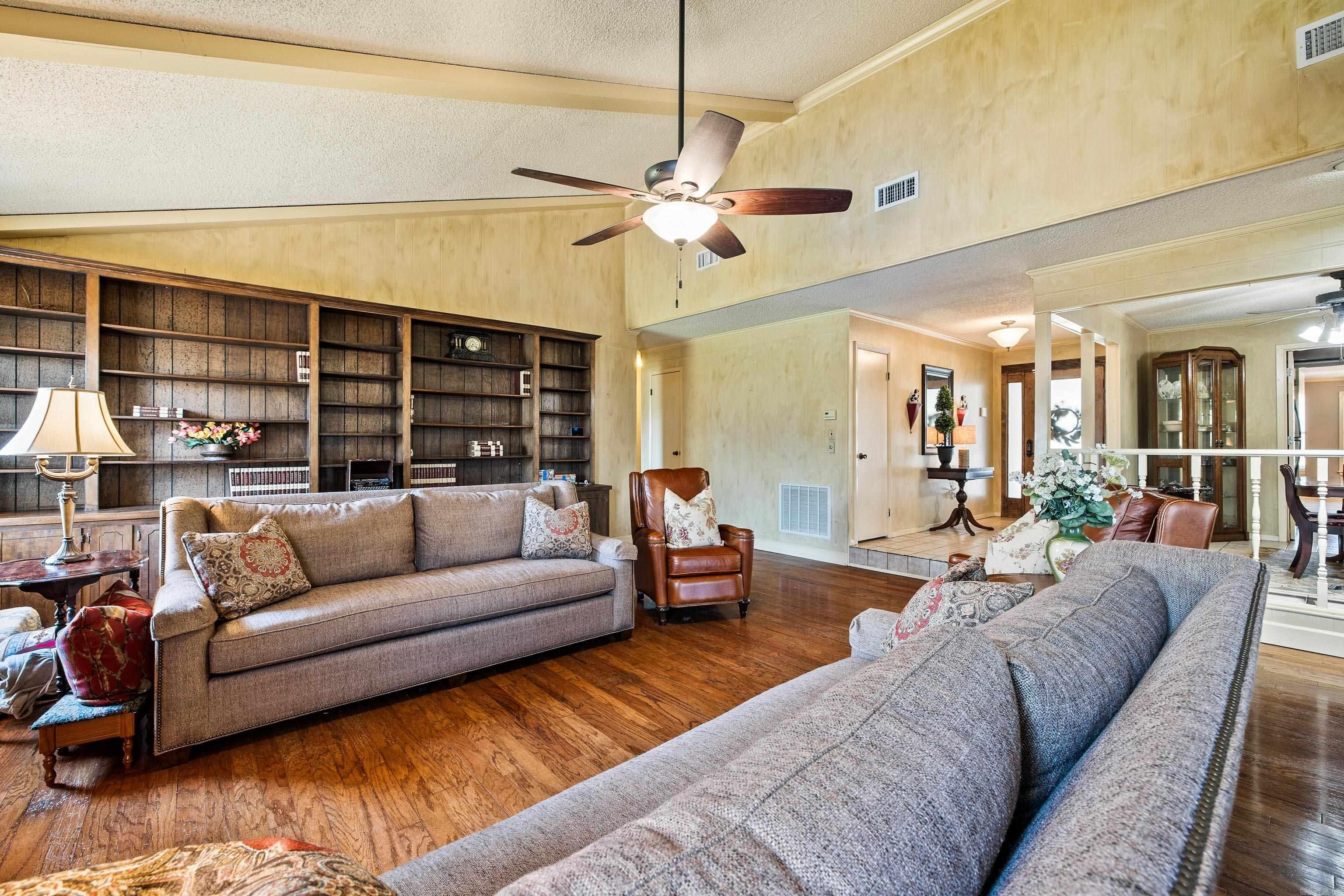 8112 Hart Road  Benton, AR