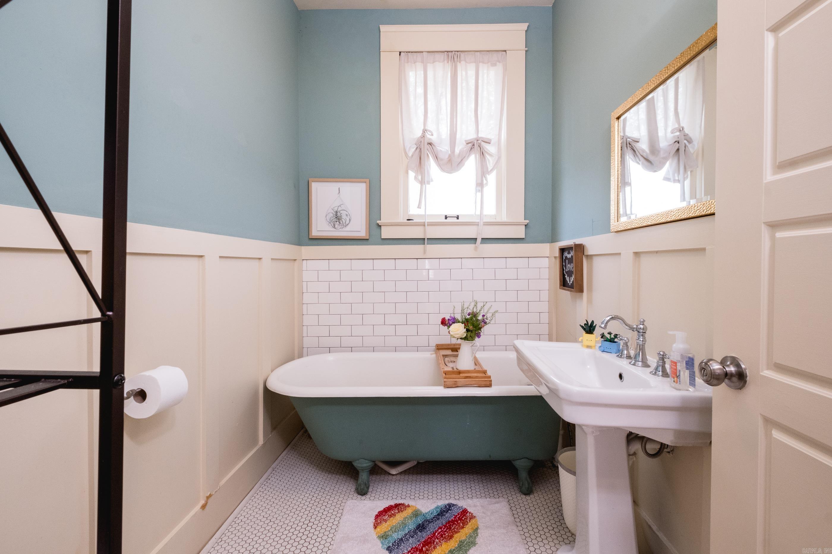 2312 S Summit  Little Rock, AR