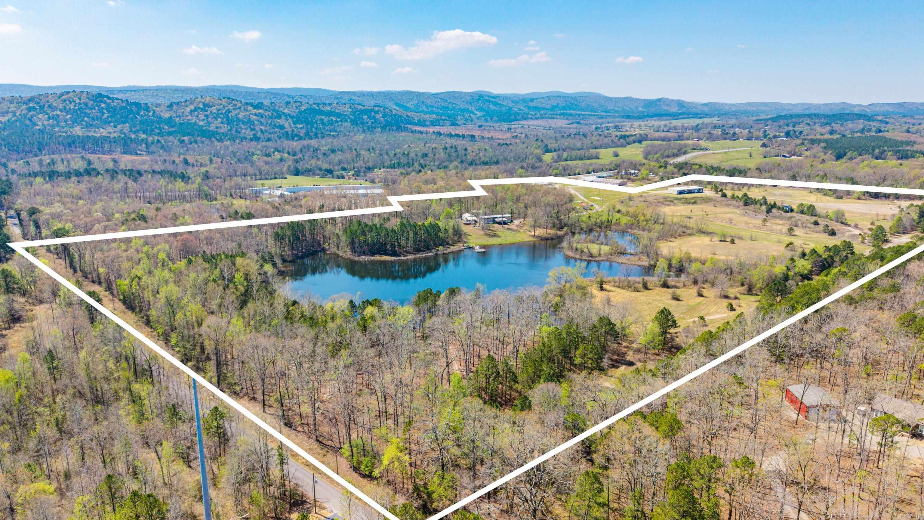 3056 Hwy 270 E  Mount Ida, AR