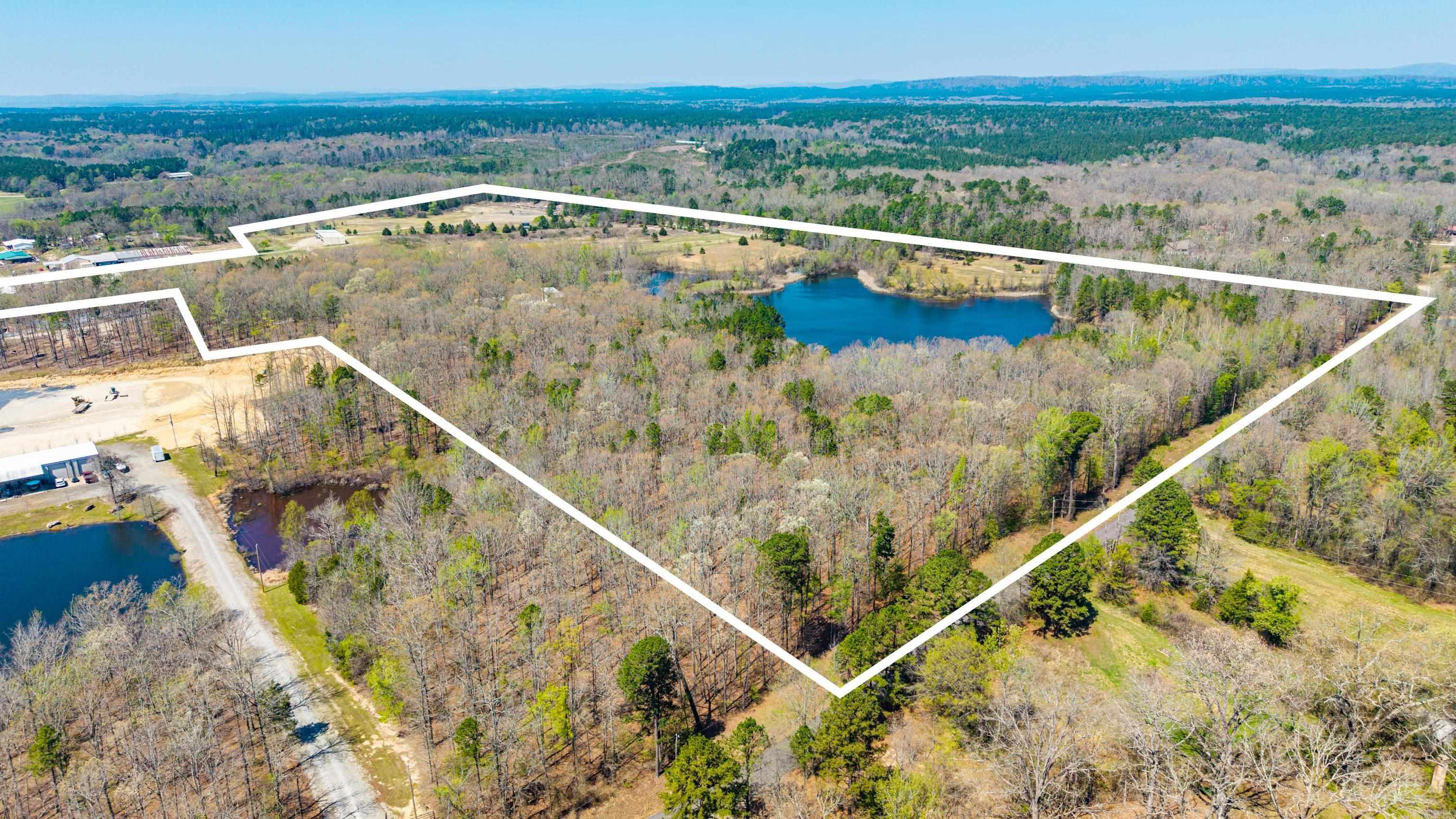 3056 Hwy 270 E  Mount Ida, AR