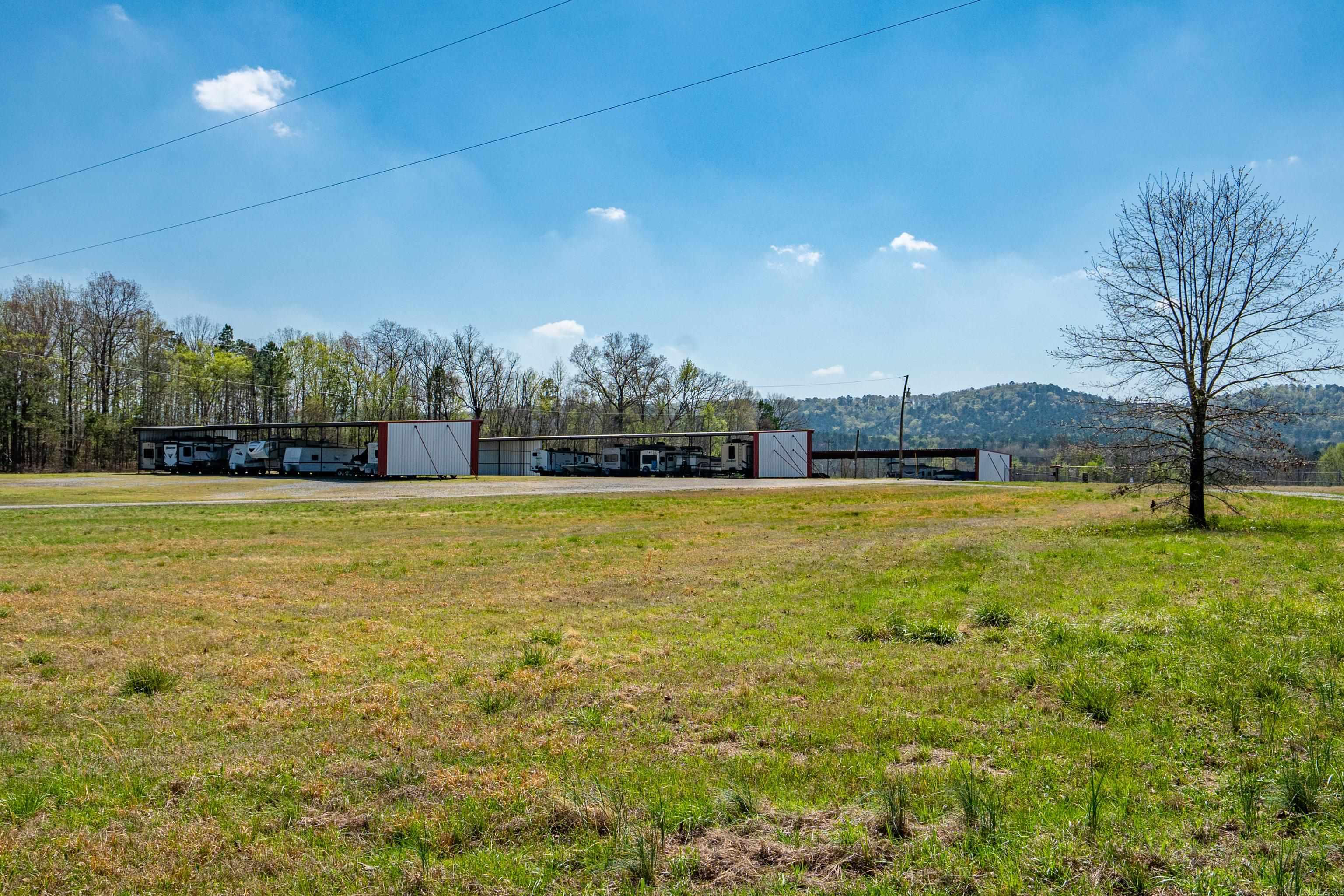 3056 Hwy 270 E  Mount Ida, AR