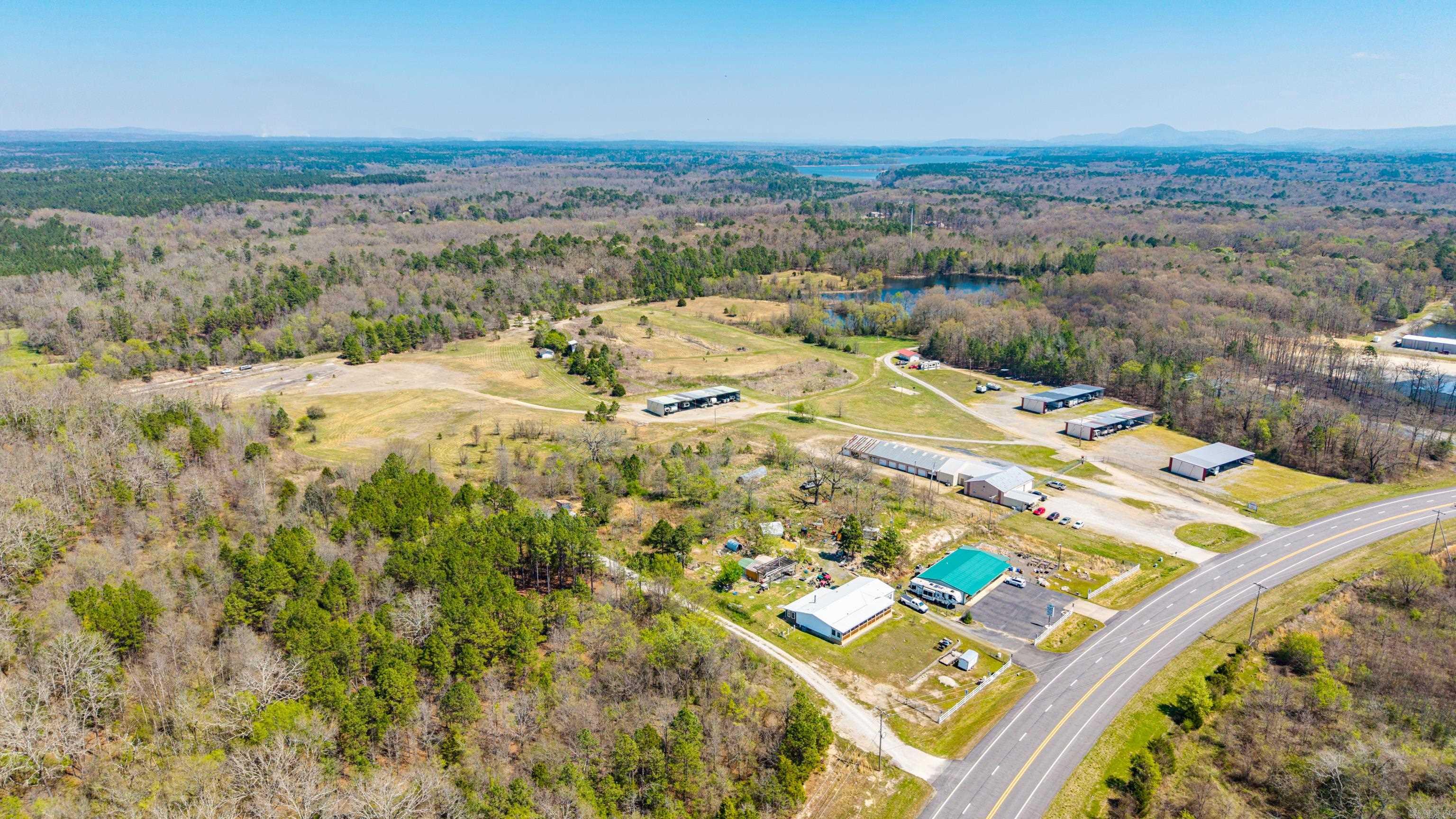 3056 Hwy 270 E  Mount Ida, AR