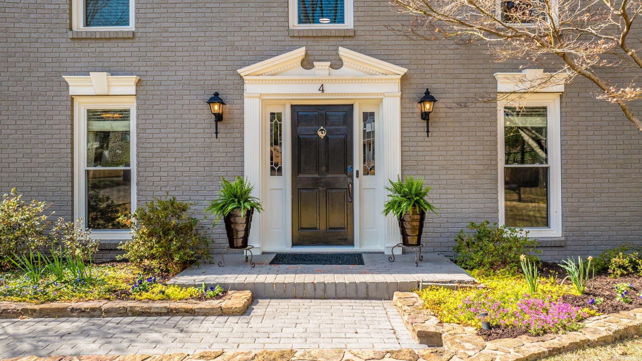 4 Holly Springs  Little Rock, AR