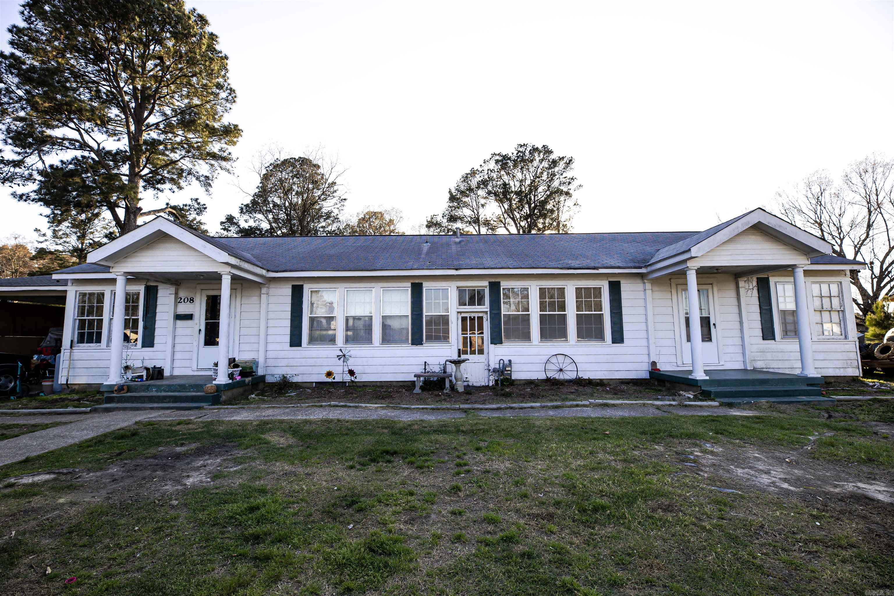 208 S Womble Ave  Camden, AR