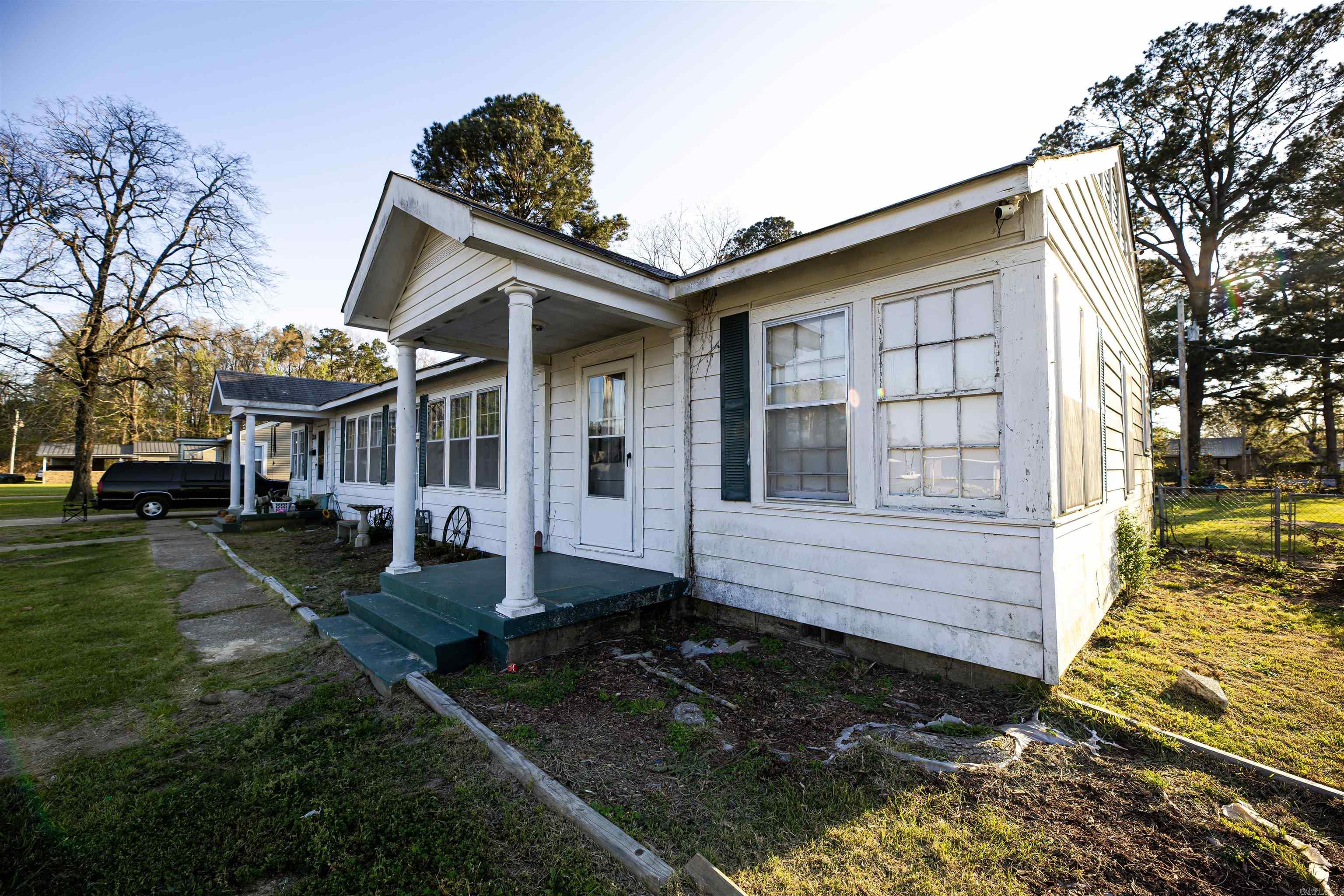 208 S Womble Ave  Camden, AR