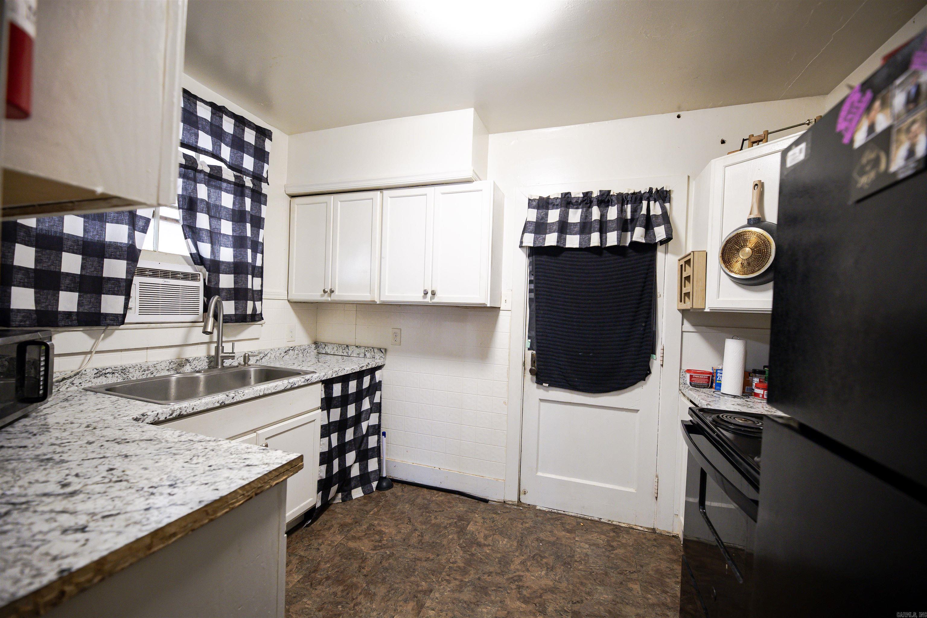 208 S Womble Ave  Camden, AR