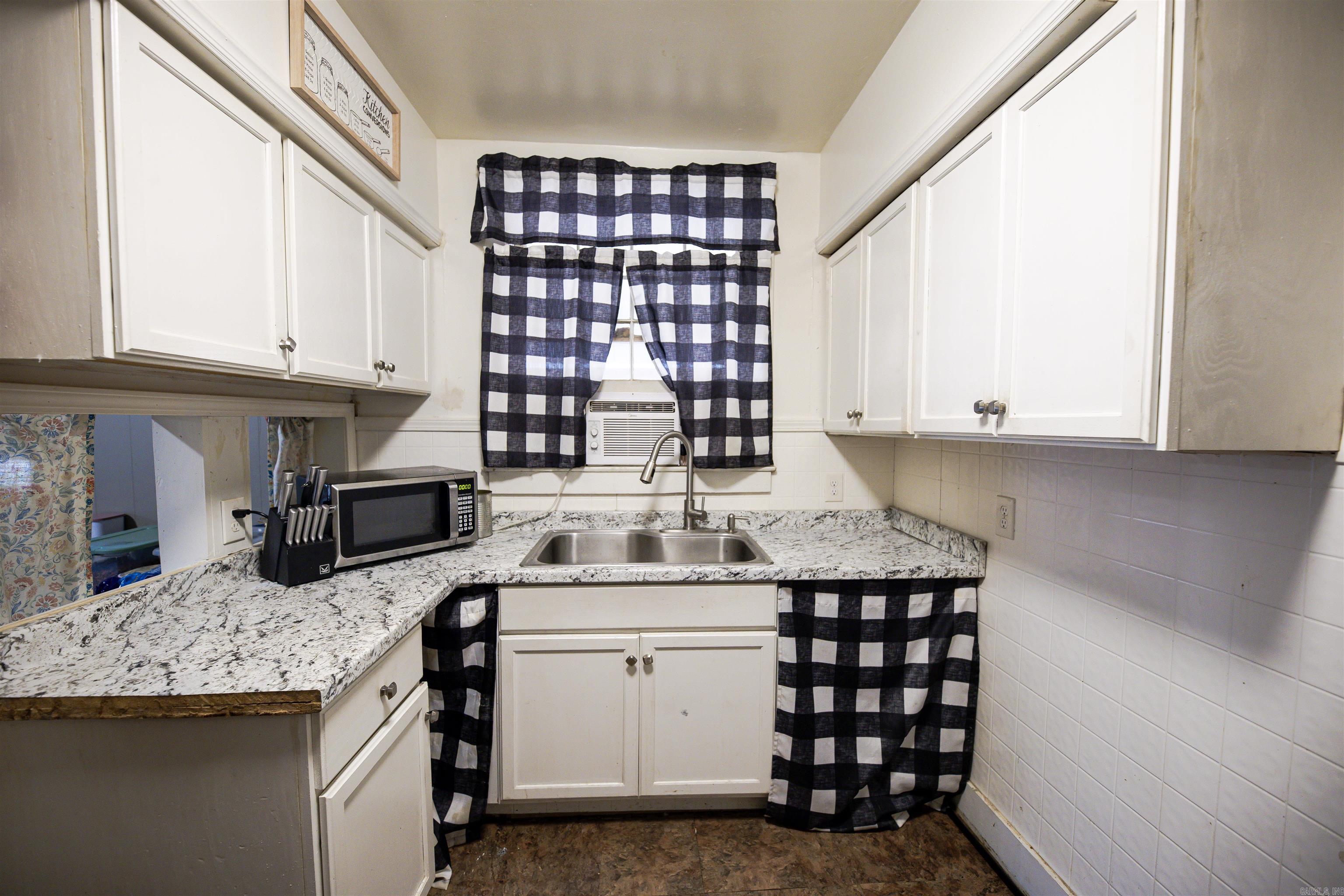 208 S Womble Ave  Camden, AR