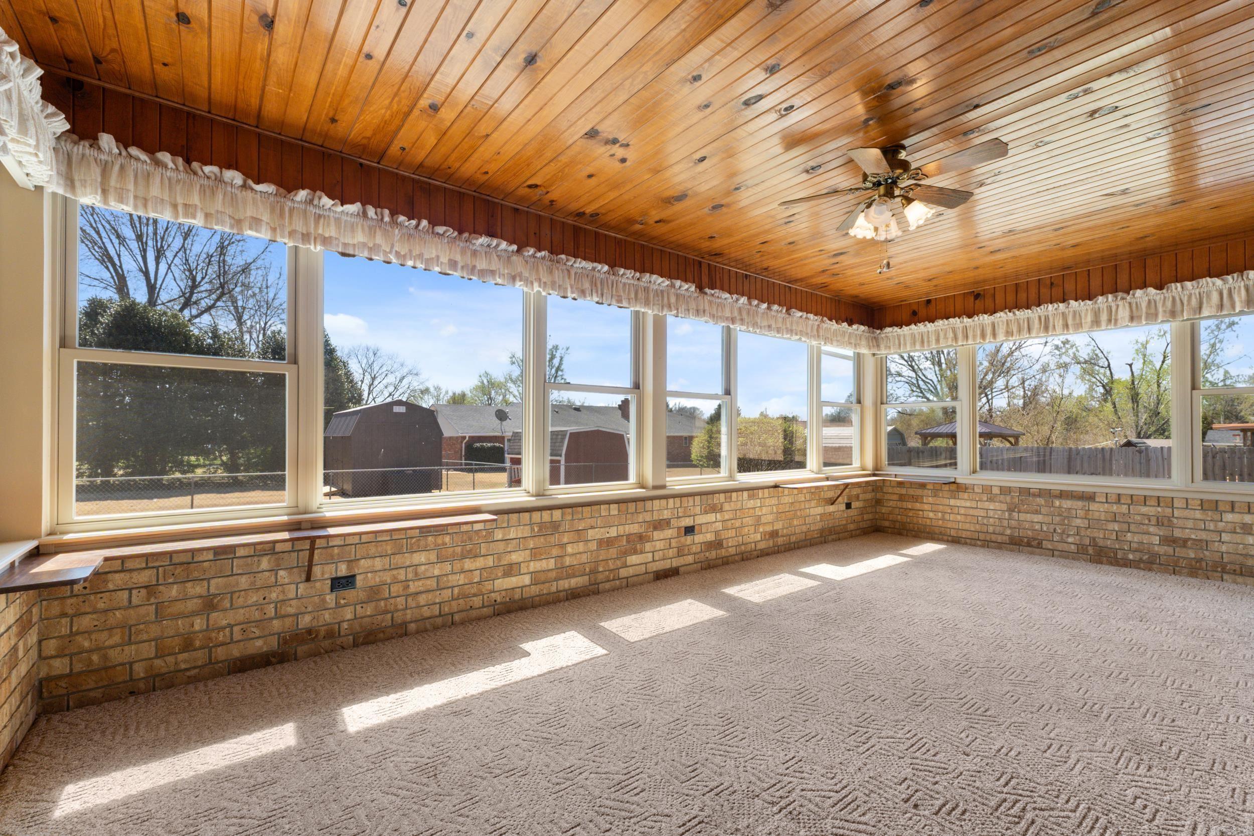 1515 Pine Tree Lane  Mountain Home, AR