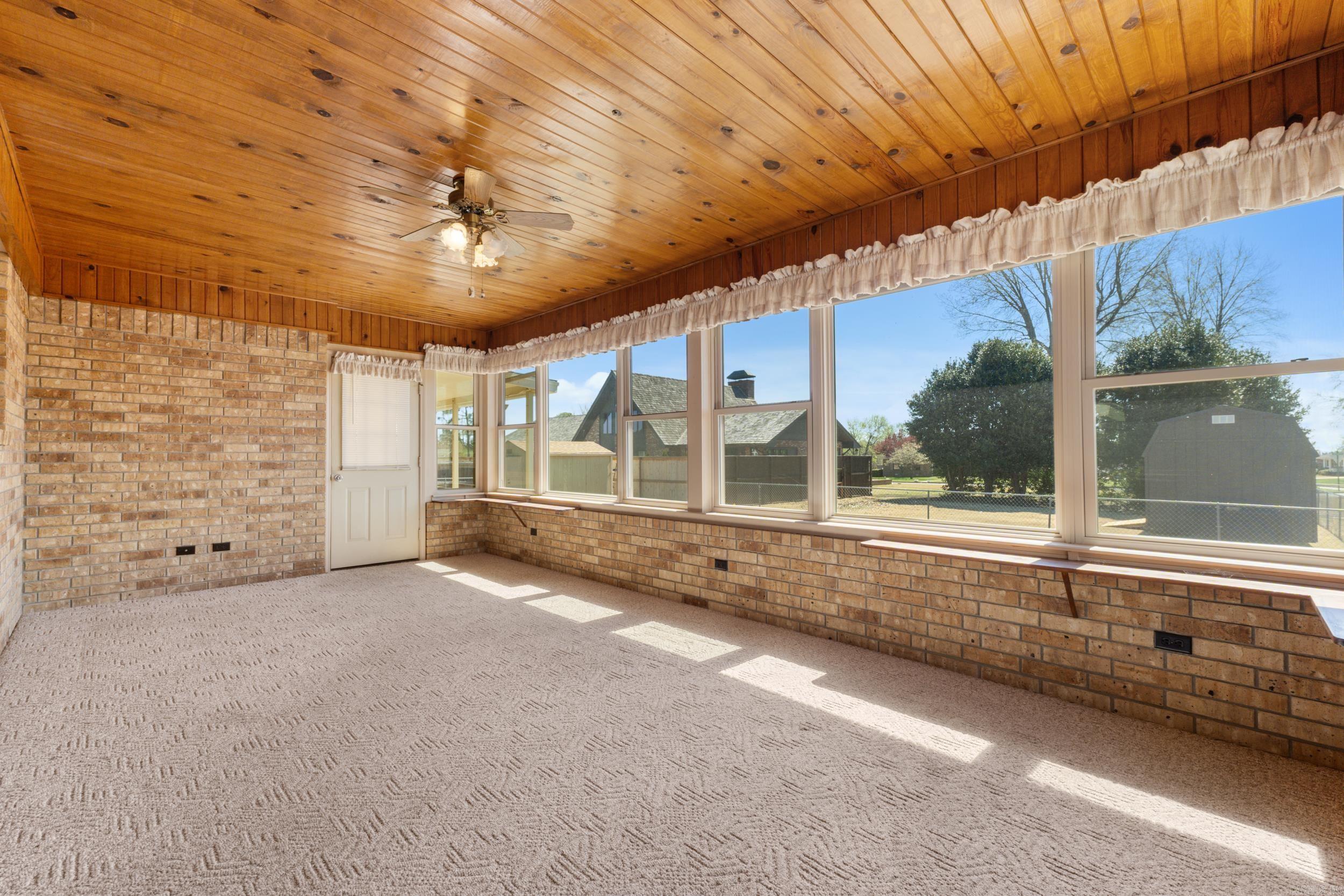 1515 Pine Tree Lane  Mountain Home, AR