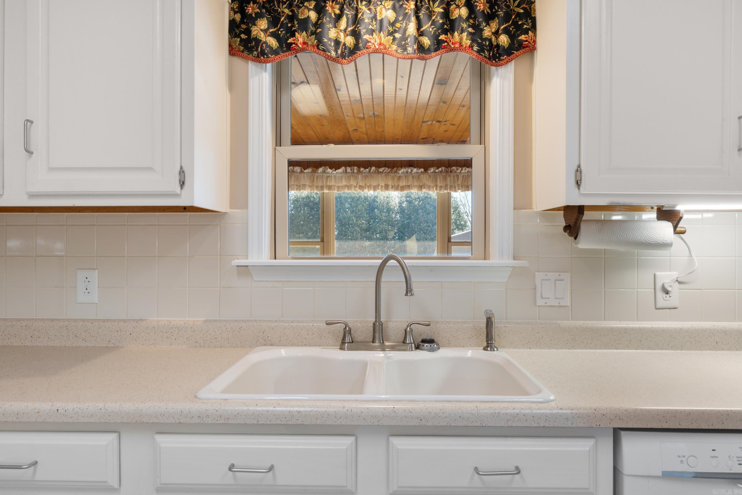 1515 Pine Tree Lane  Mountain Home, AR