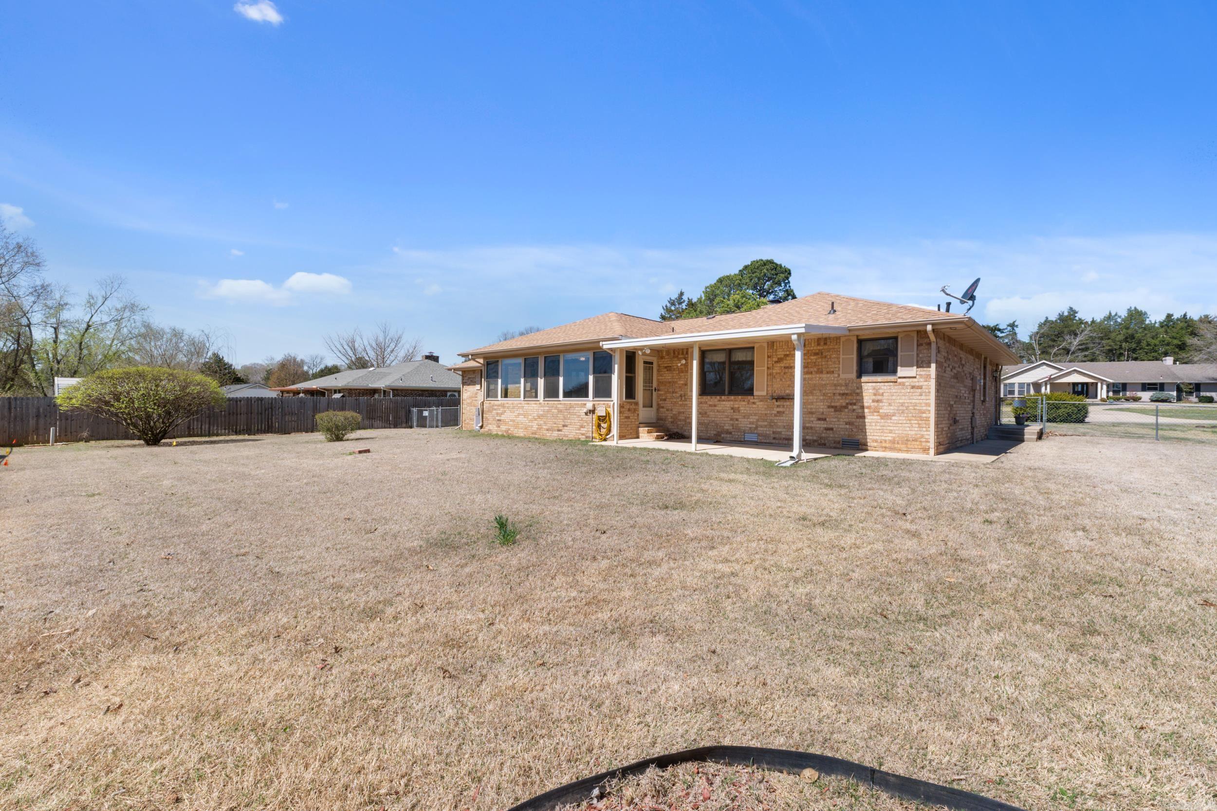 1515 Pine Tree Lane  Mountain Home, AR