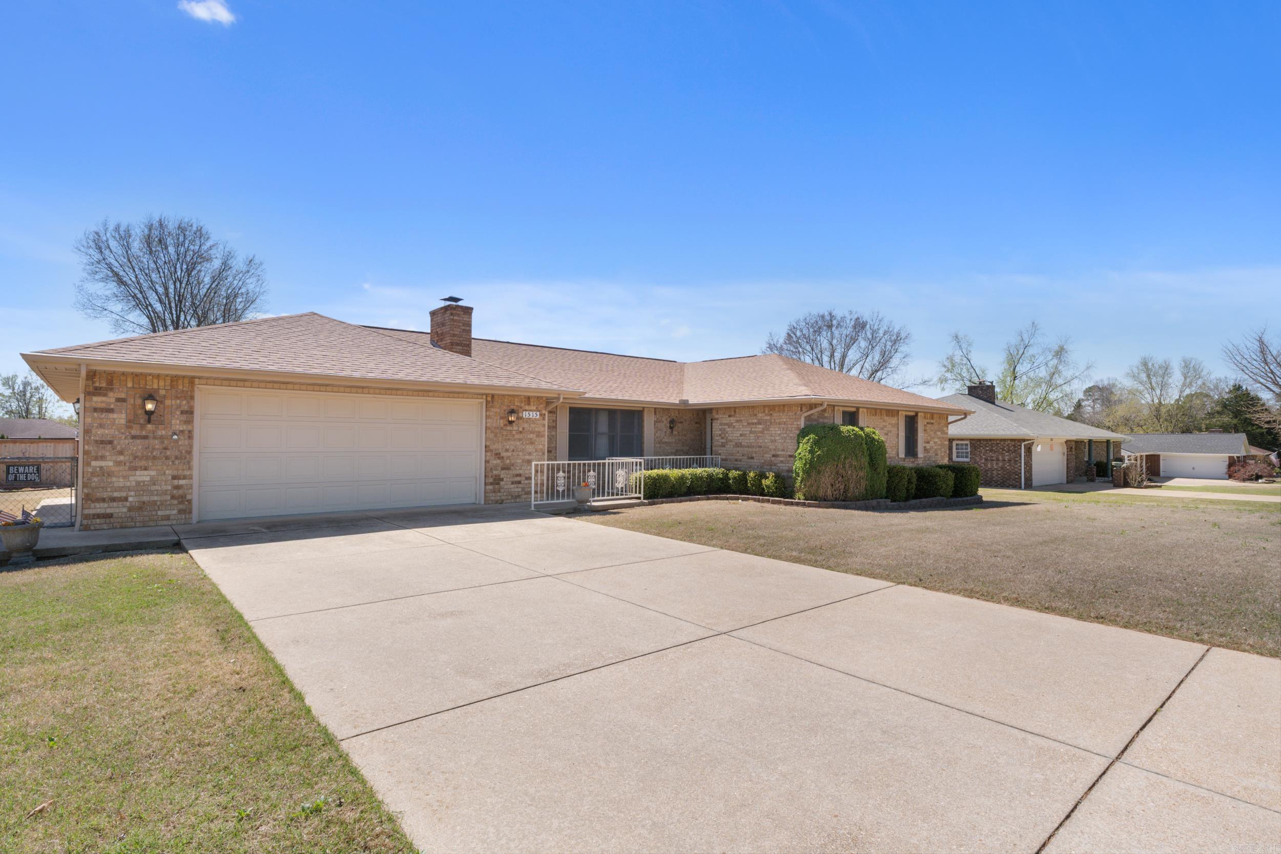 1515 Pine Tree Lane  Mountain Home, AR