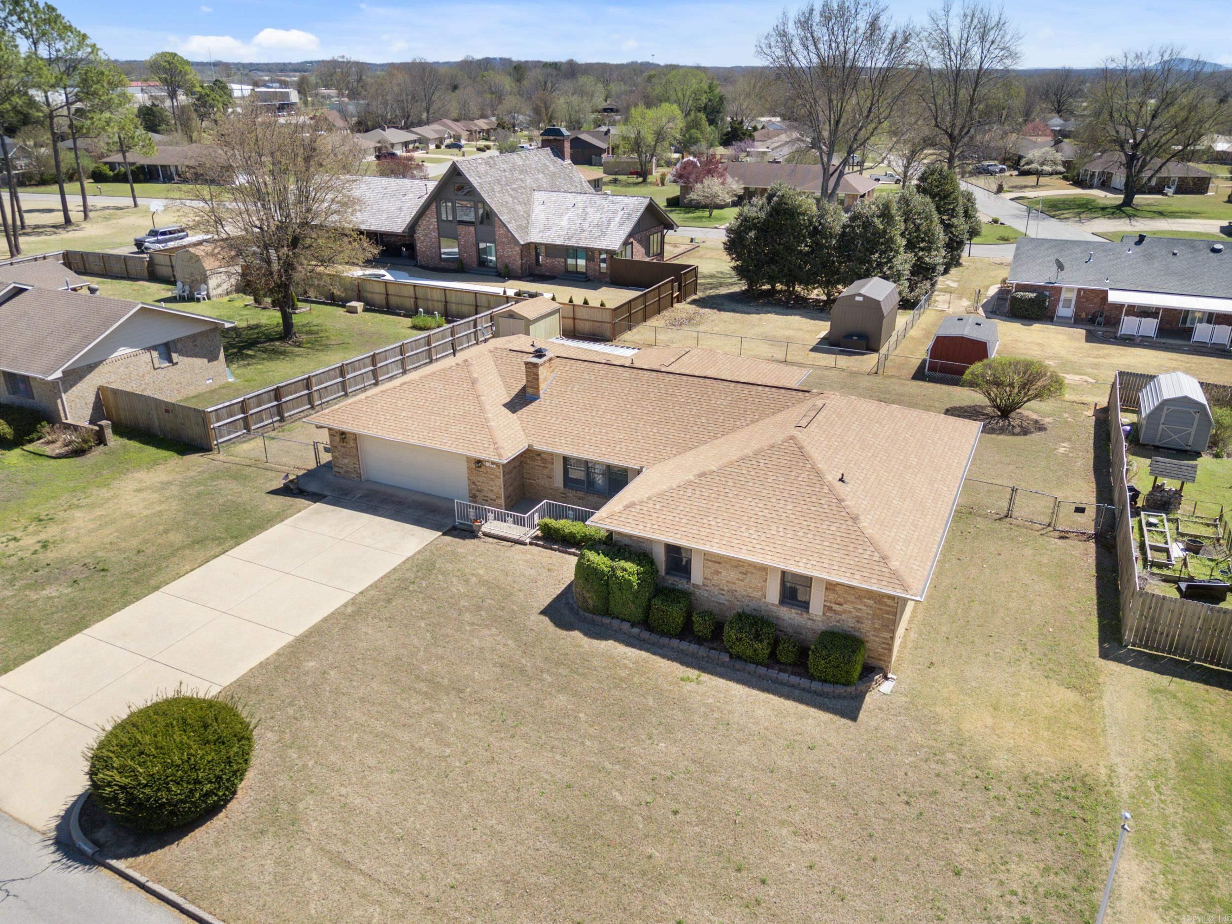 1515 Pine Tree Lane  Mountain Home, AR