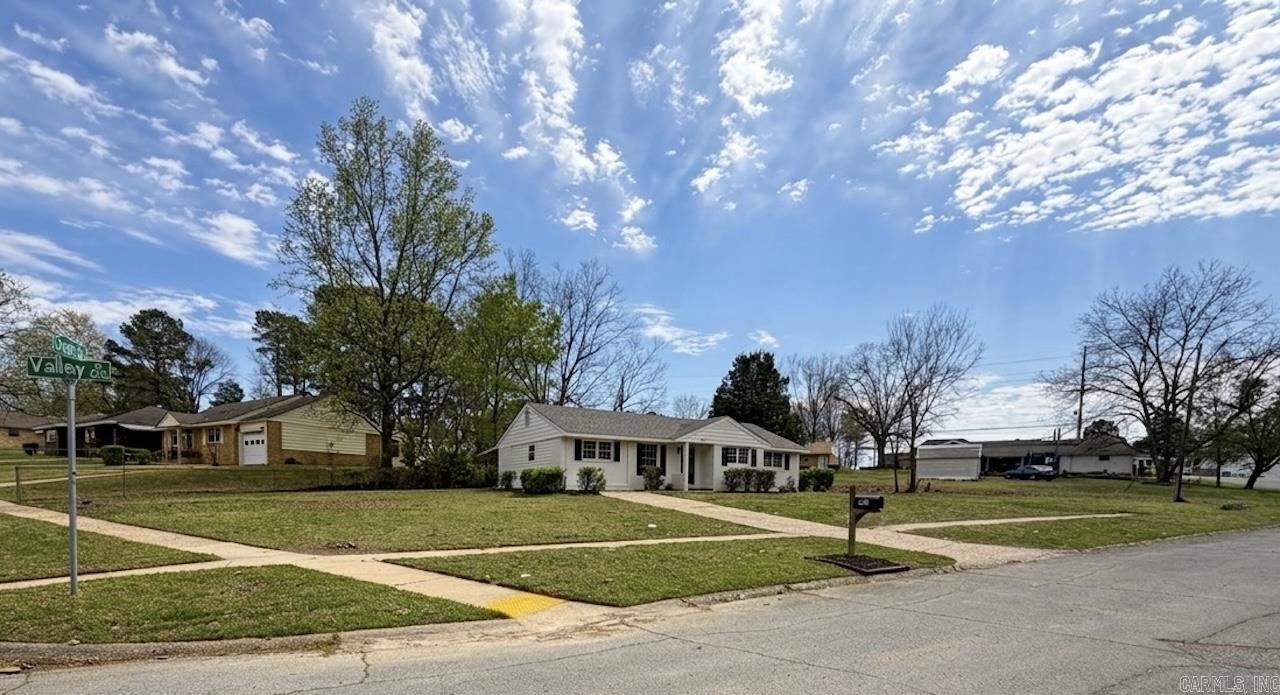 901 Valley Drive  Jonesboro, AR