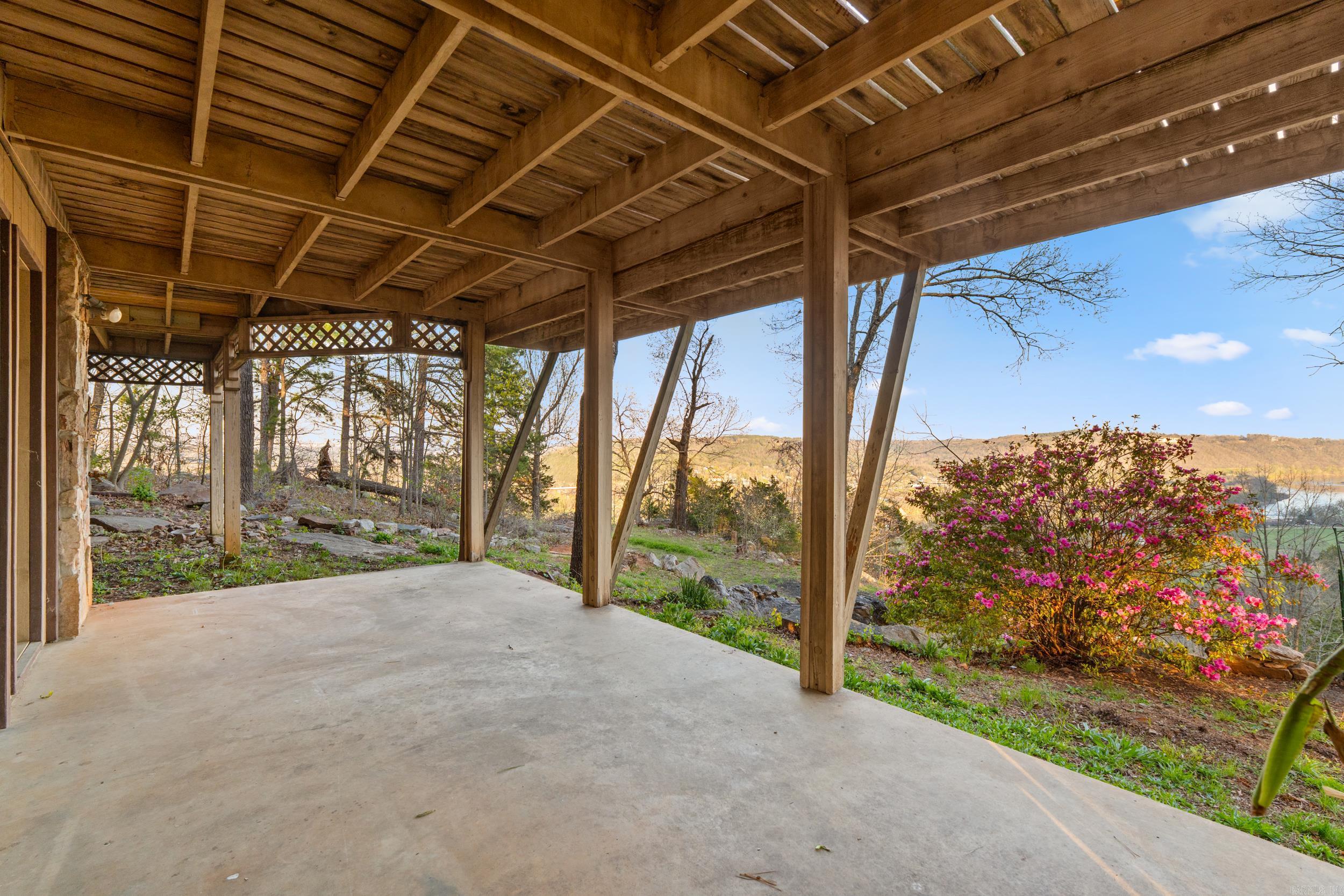 32 Wintergreen Lane  Norfork, AR