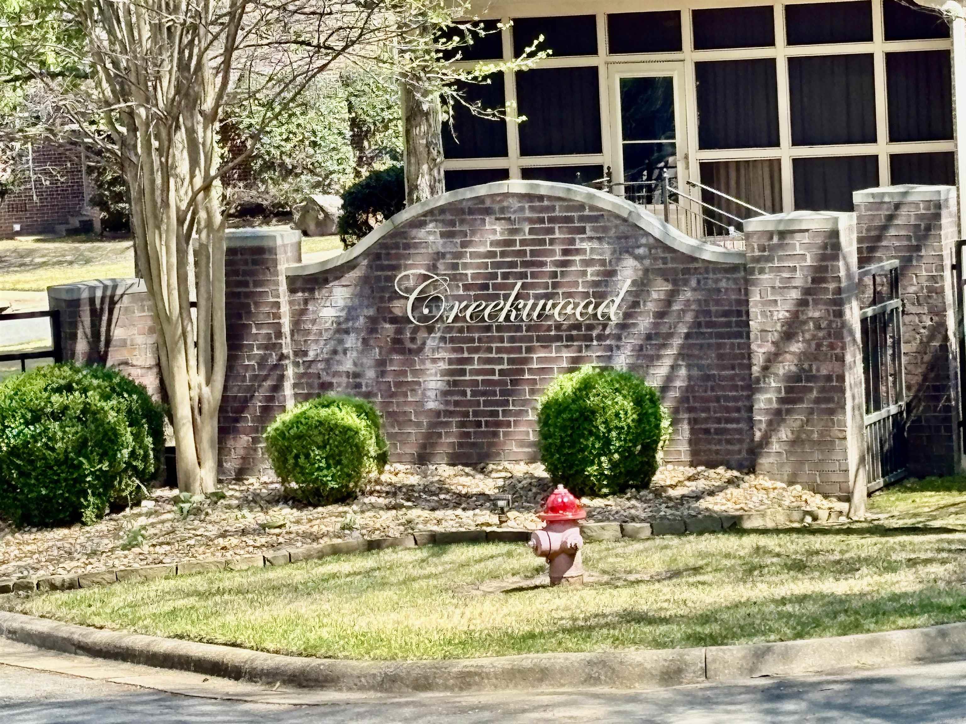 18 creekwood  North Little Rock, AR