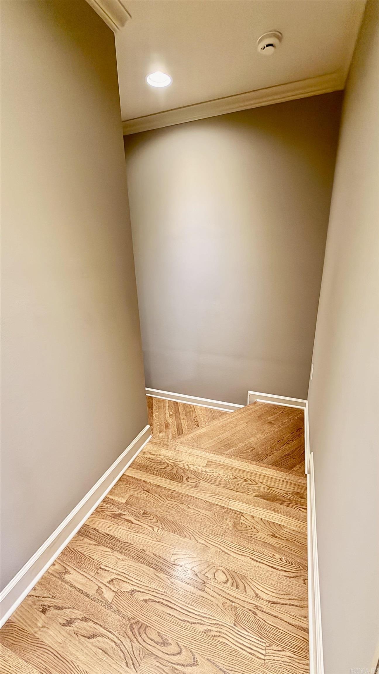 18 creekwood  North Little Rock, AR