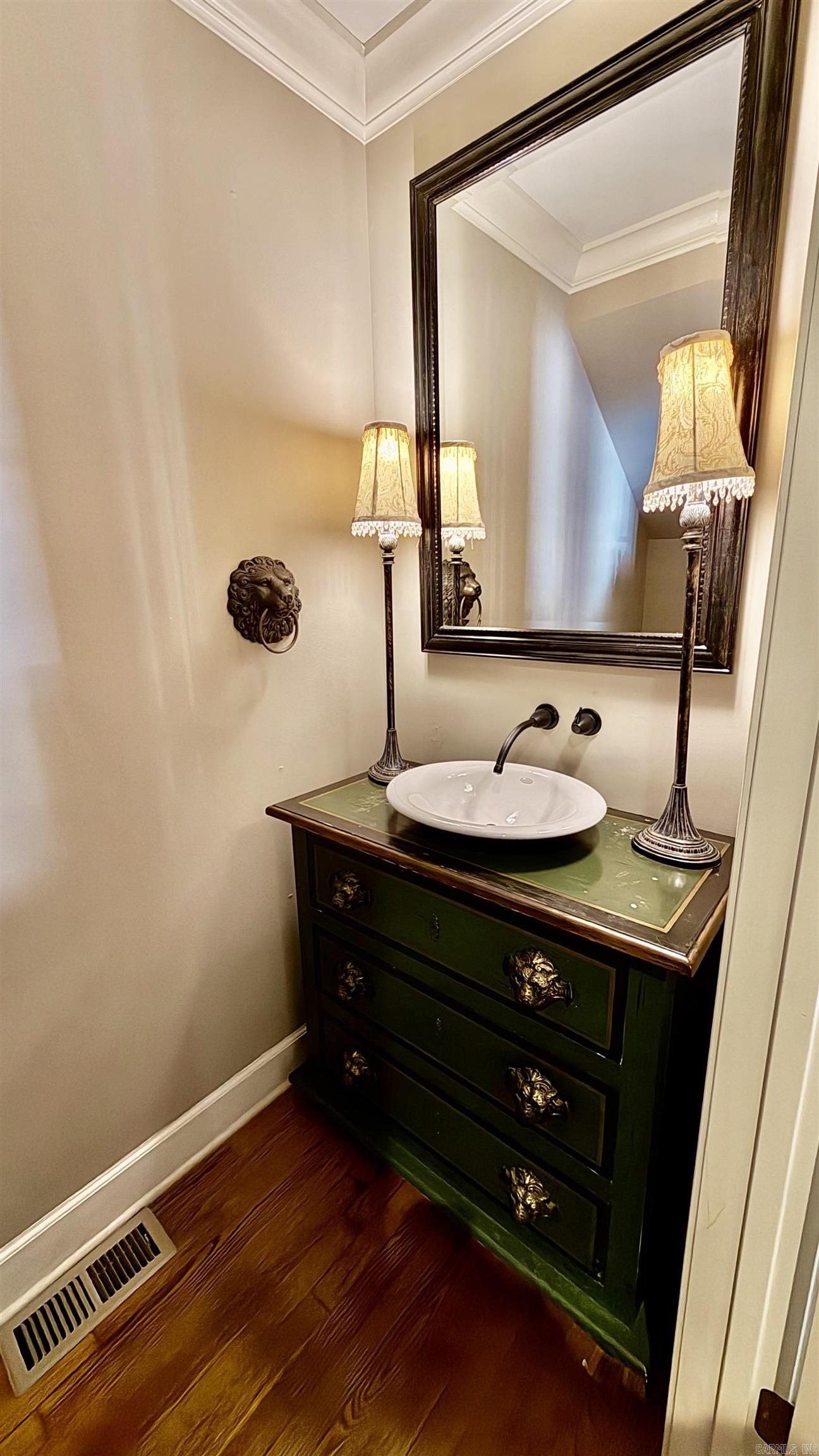 18 creekwood  North Little Rock, AR