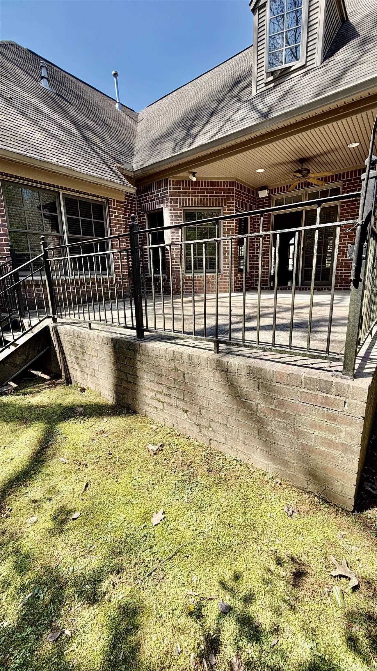 18 creekwood  North Little Rock, AR