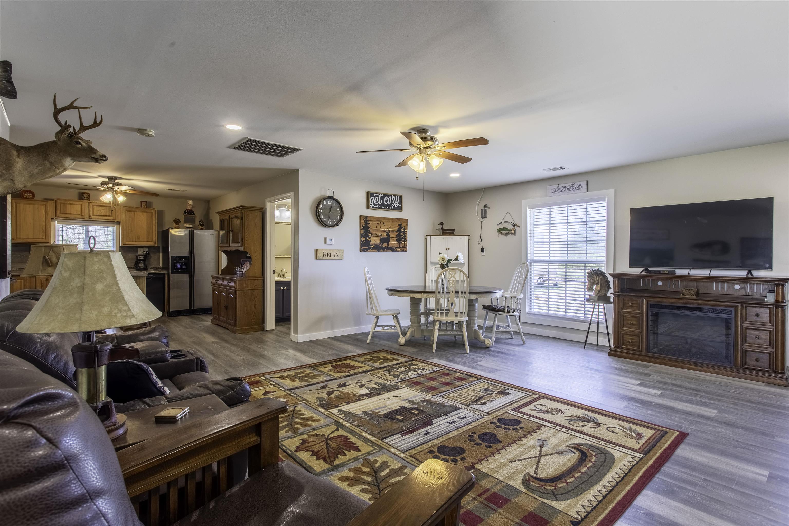 157 Alma  Highland, AR