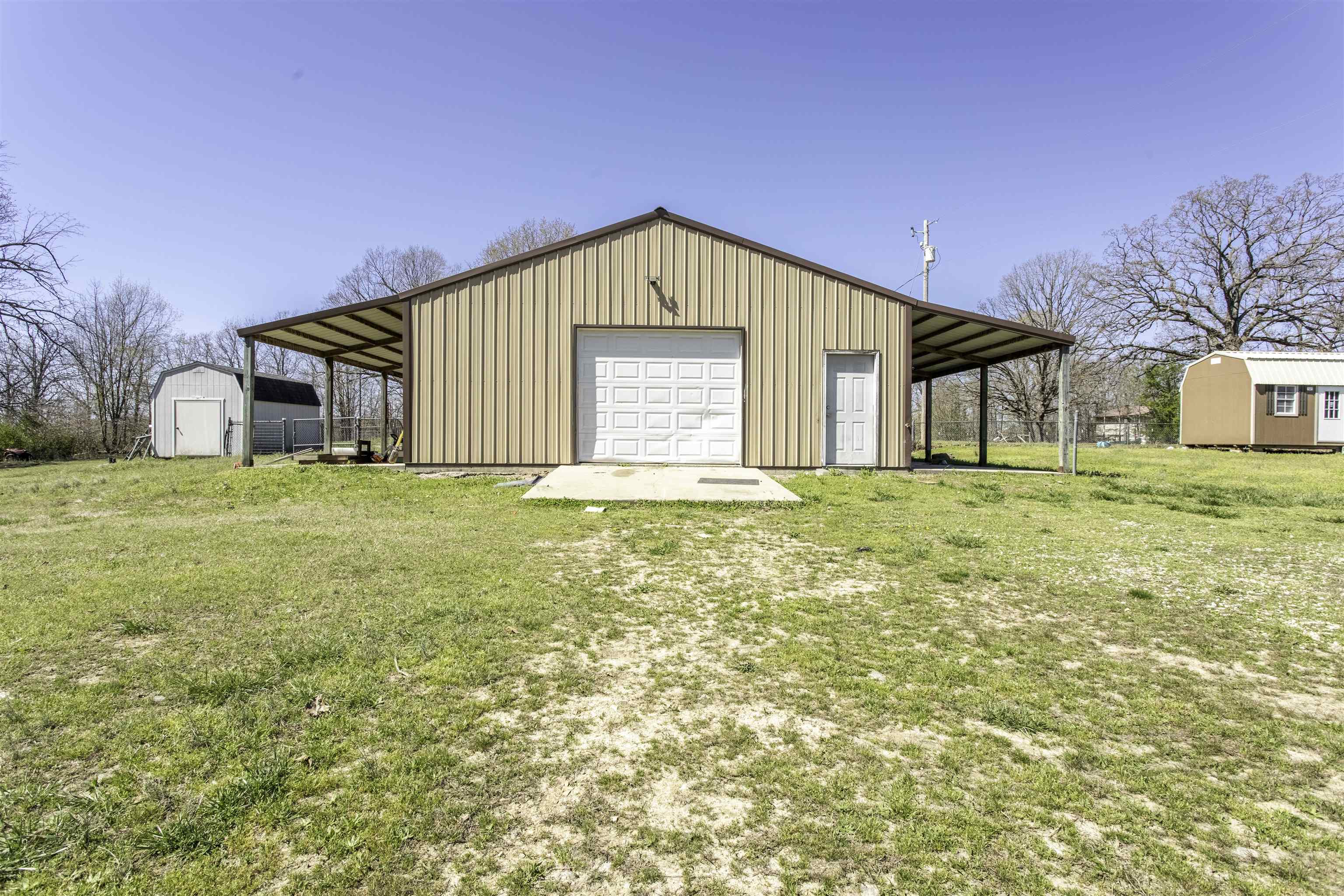 157 Alma  Highland, AR